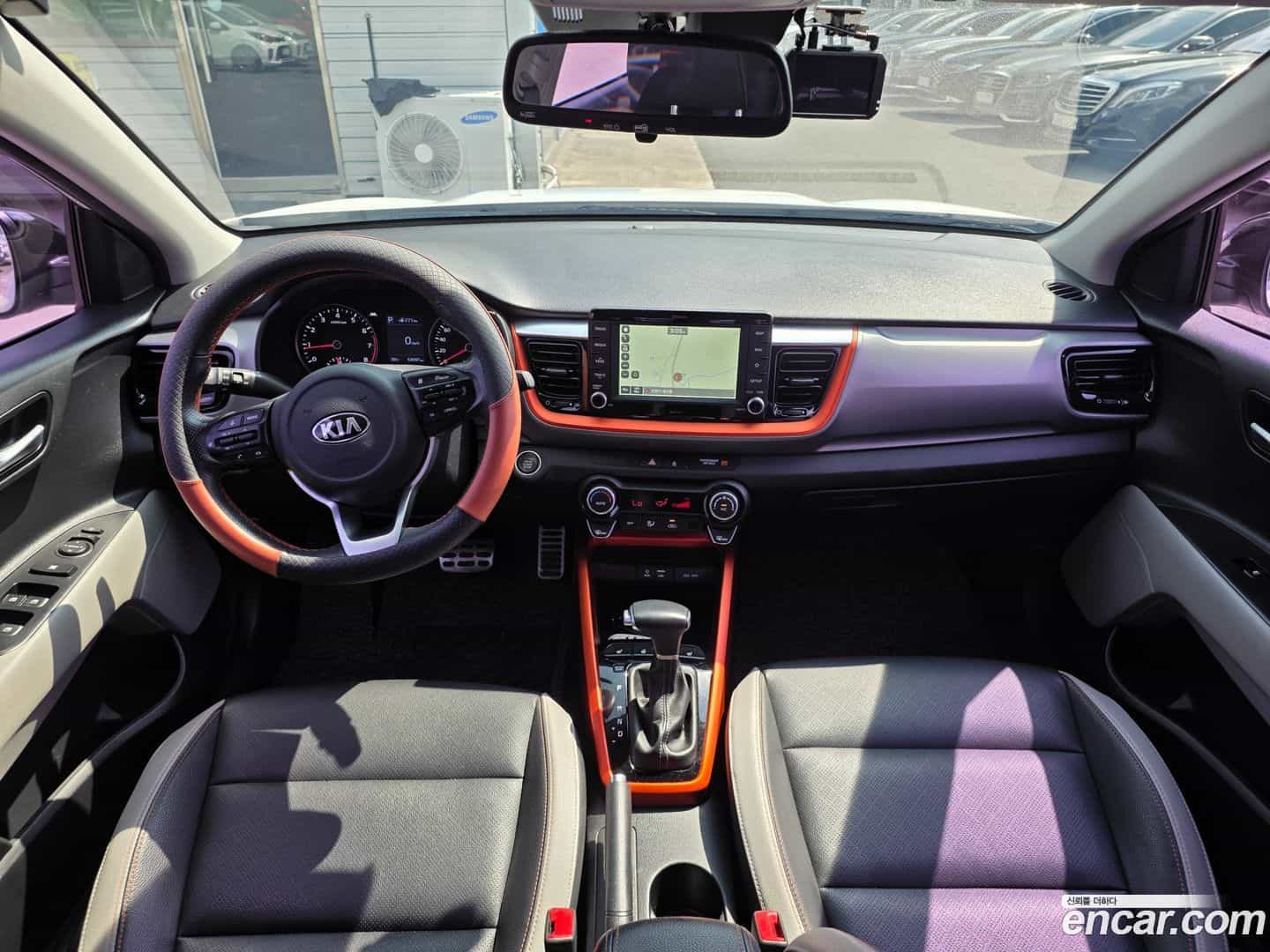 Stonic Kia 2018.1-INNER-009