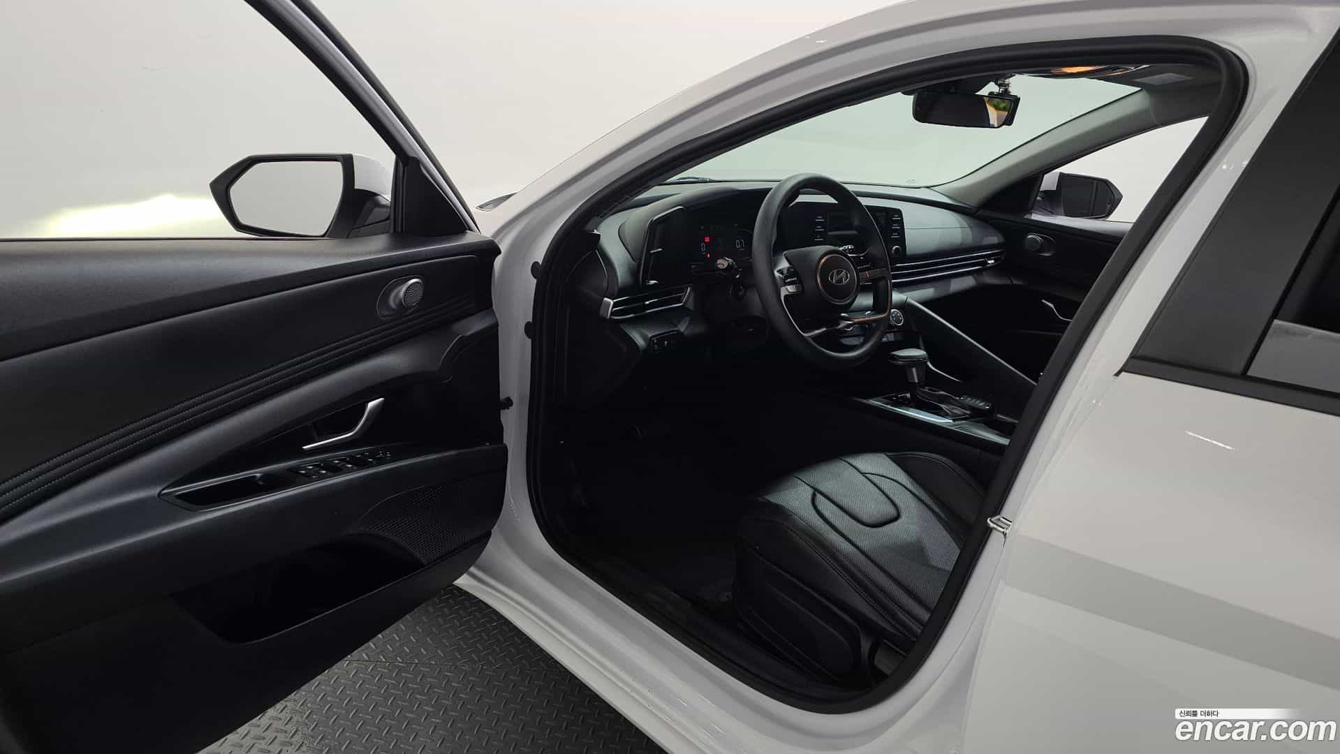 AVANTE Hyundai 2024.5-INNER-010
