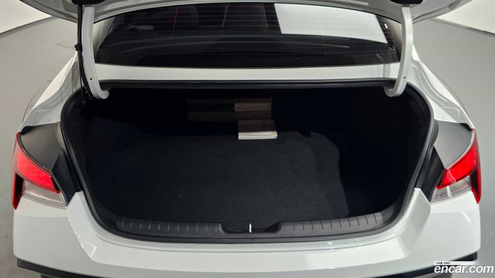 AVANTE Hyundai 2024.5-OPTION-020