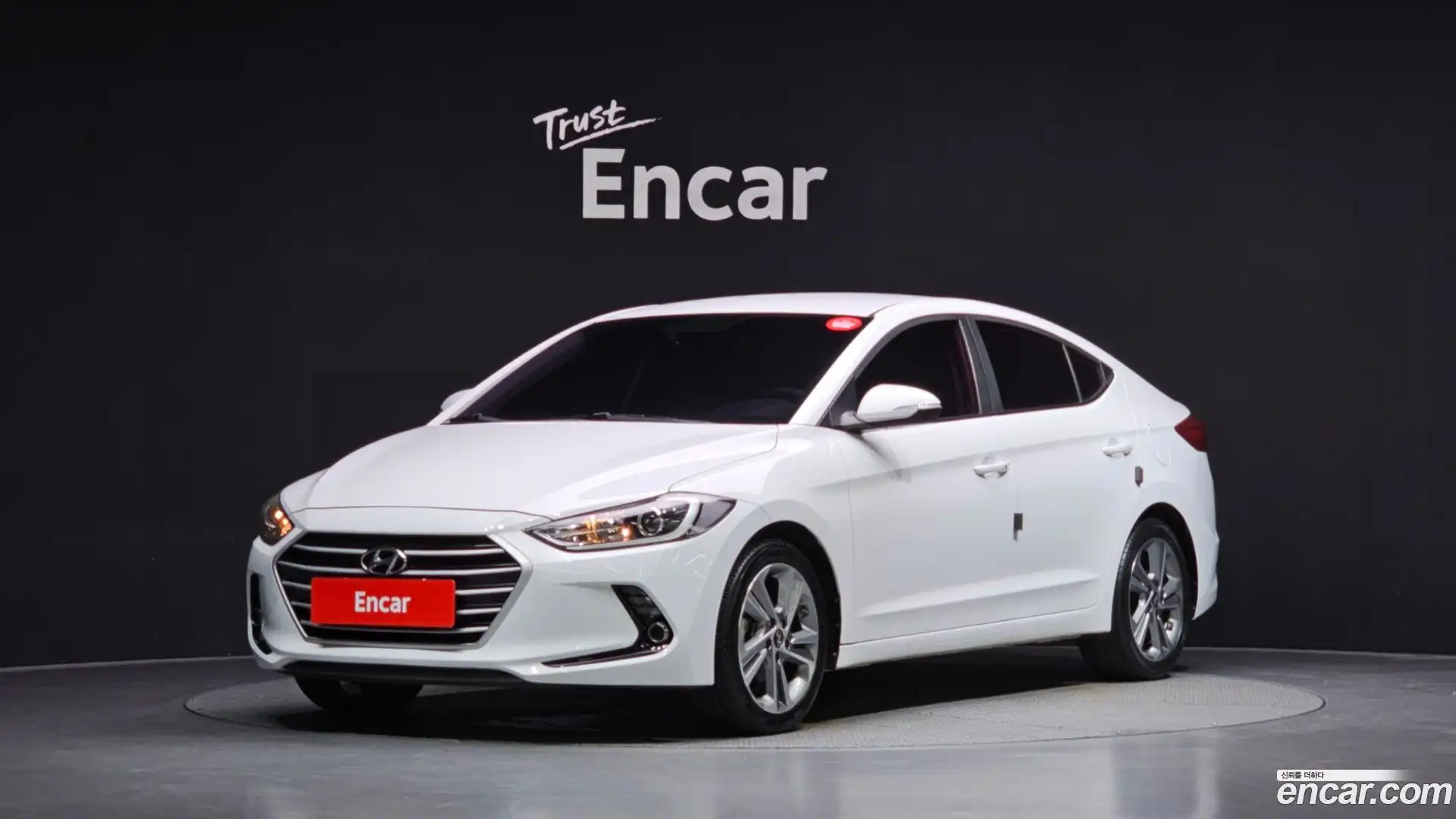AVANTE Hyundai 2018.0-OUTER-001