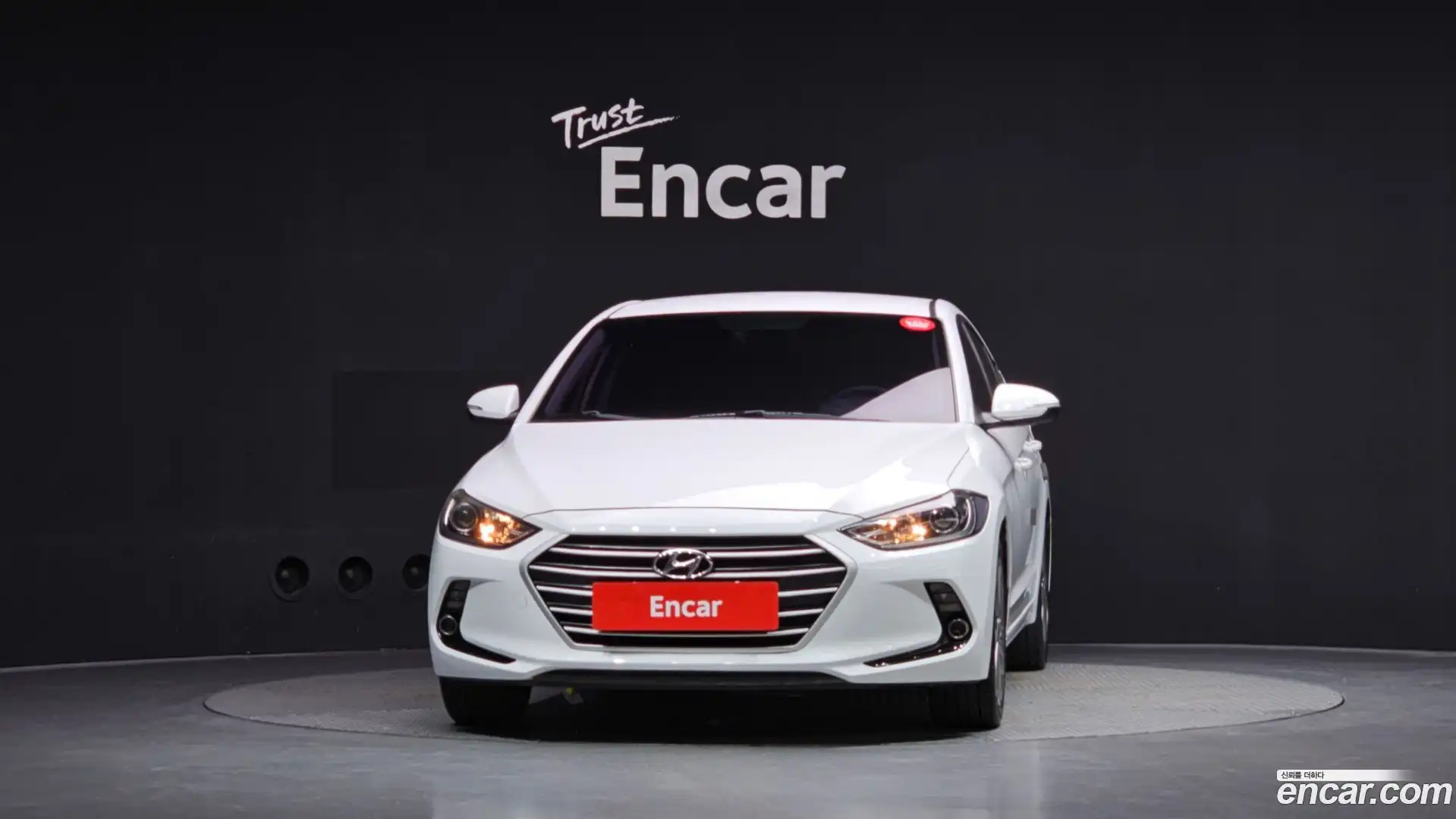 AVANTE Hyundai 2018.0-OUTER-003