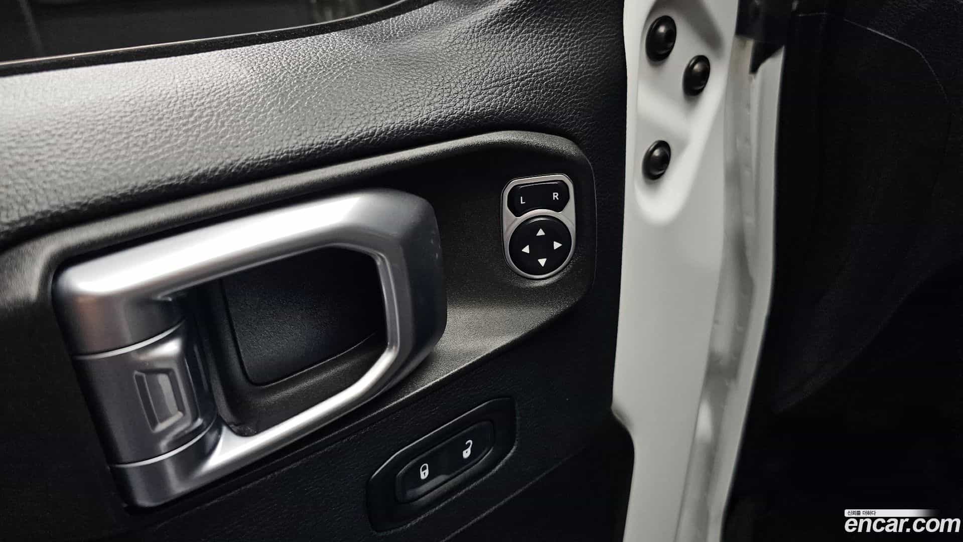 Wrangler Jeep 2019.11-OPTION-041