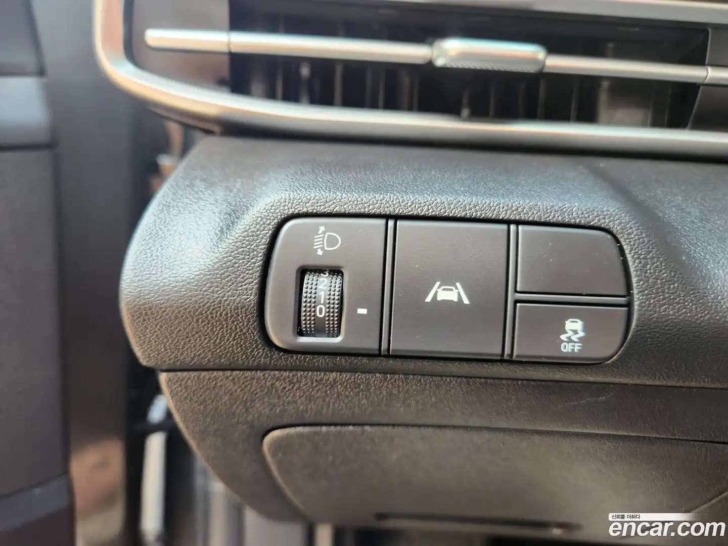 AVANTE Hyundai 2022.5-OPTION-018