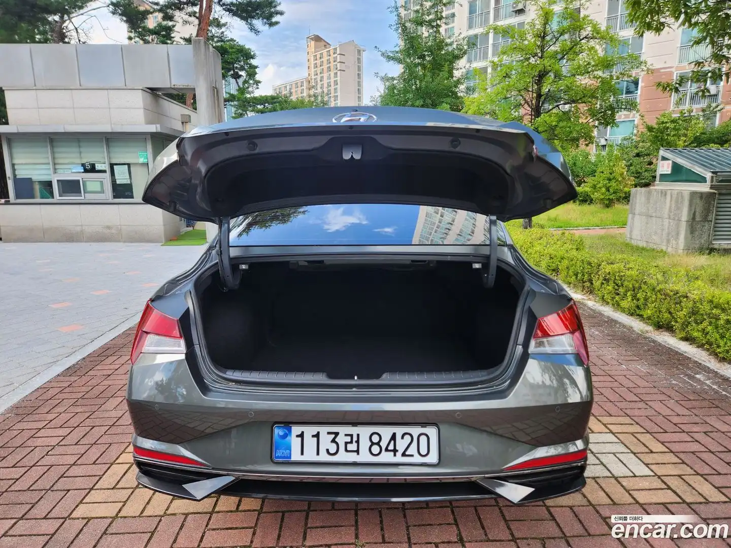 AVANTE Hyundai 2022.5-OPTION-021