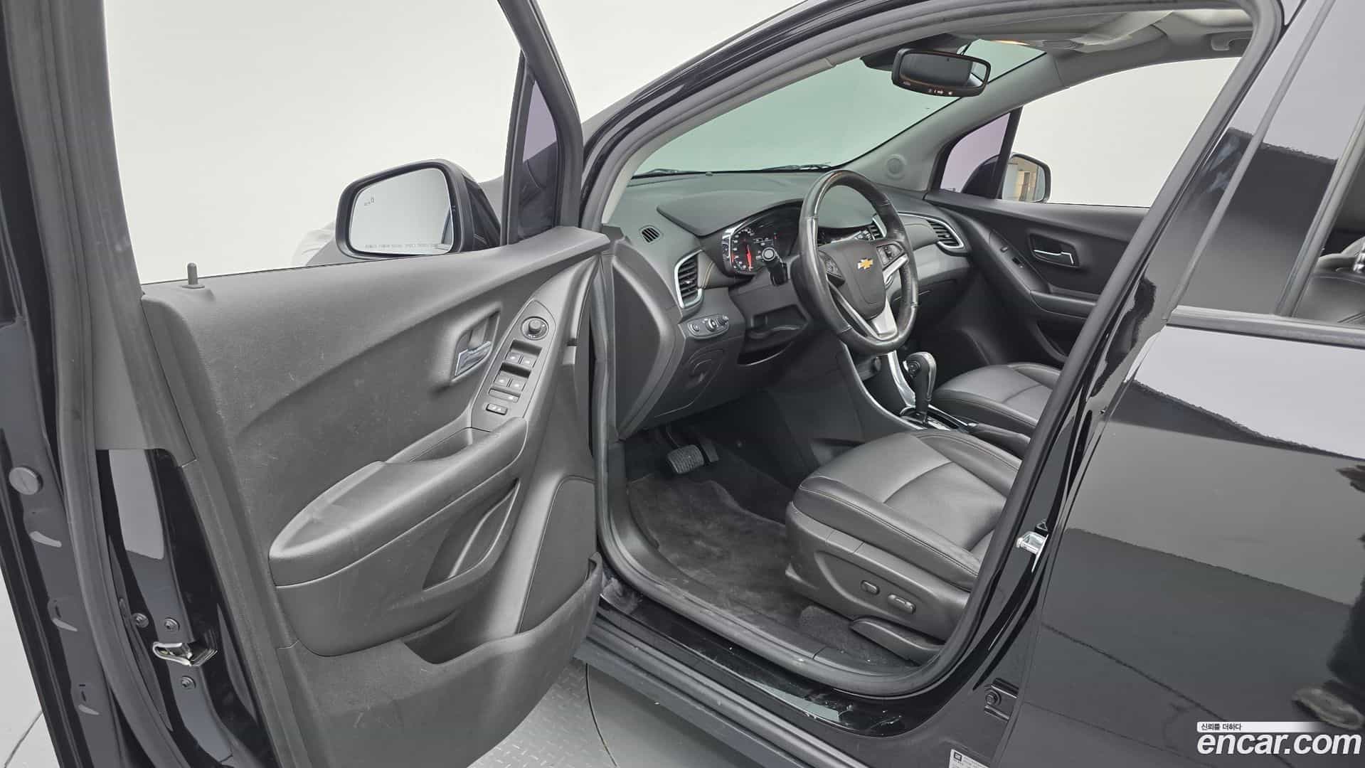 Trax Chevrolet 2021.5-INNER-010