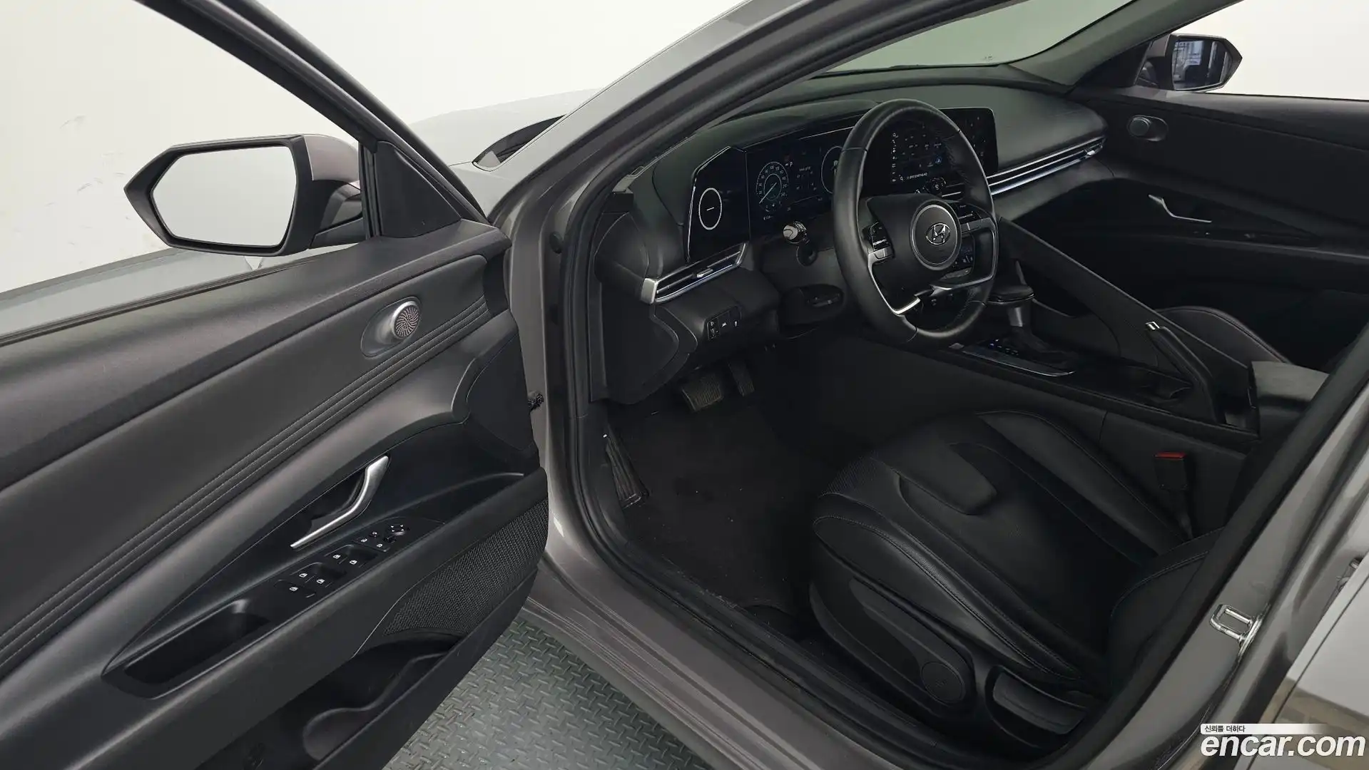 AVANTE Hyundai 2020.6-INNER-010
