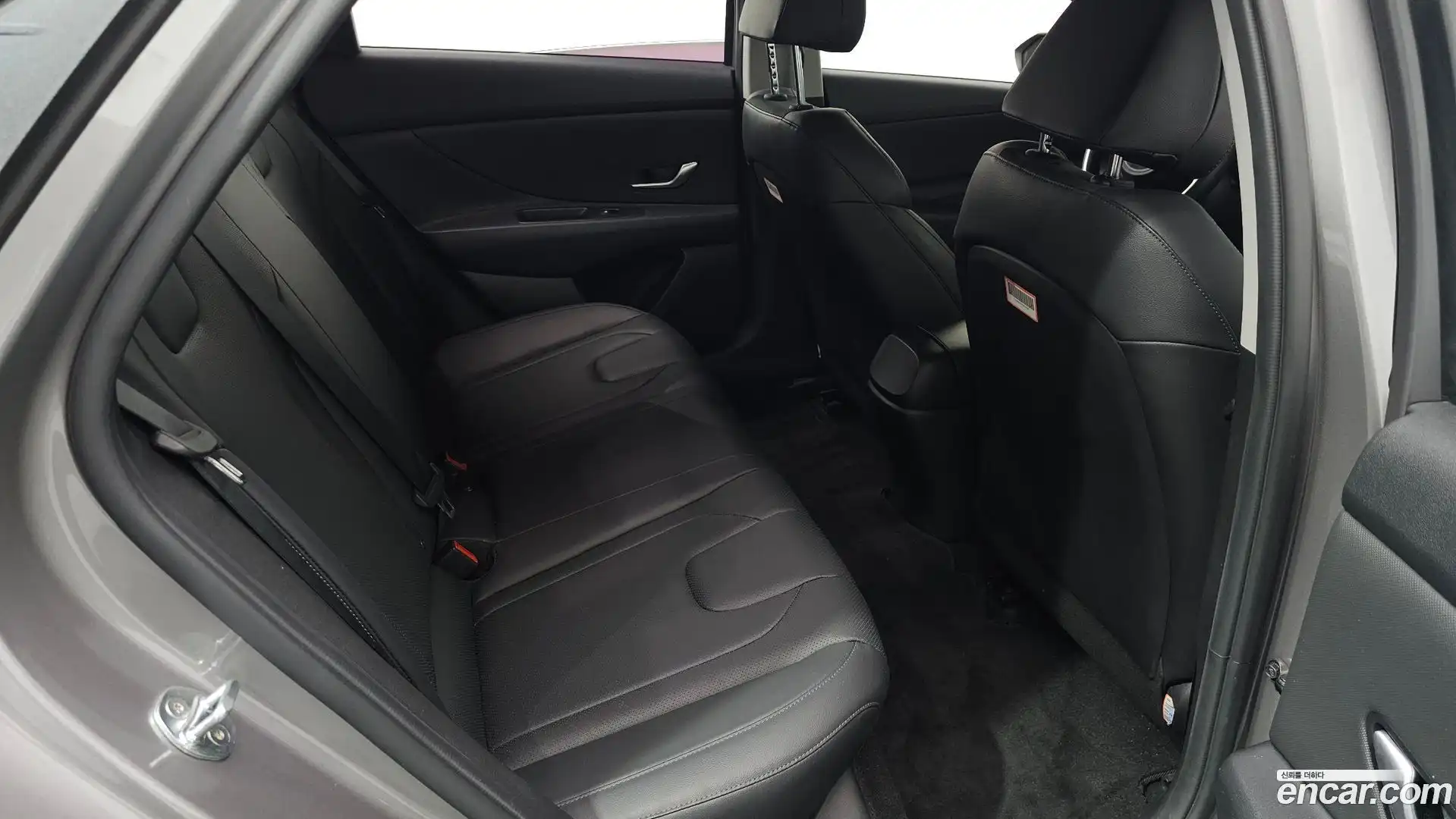 AVANTE Hyundai 2020.6-OPTION-016