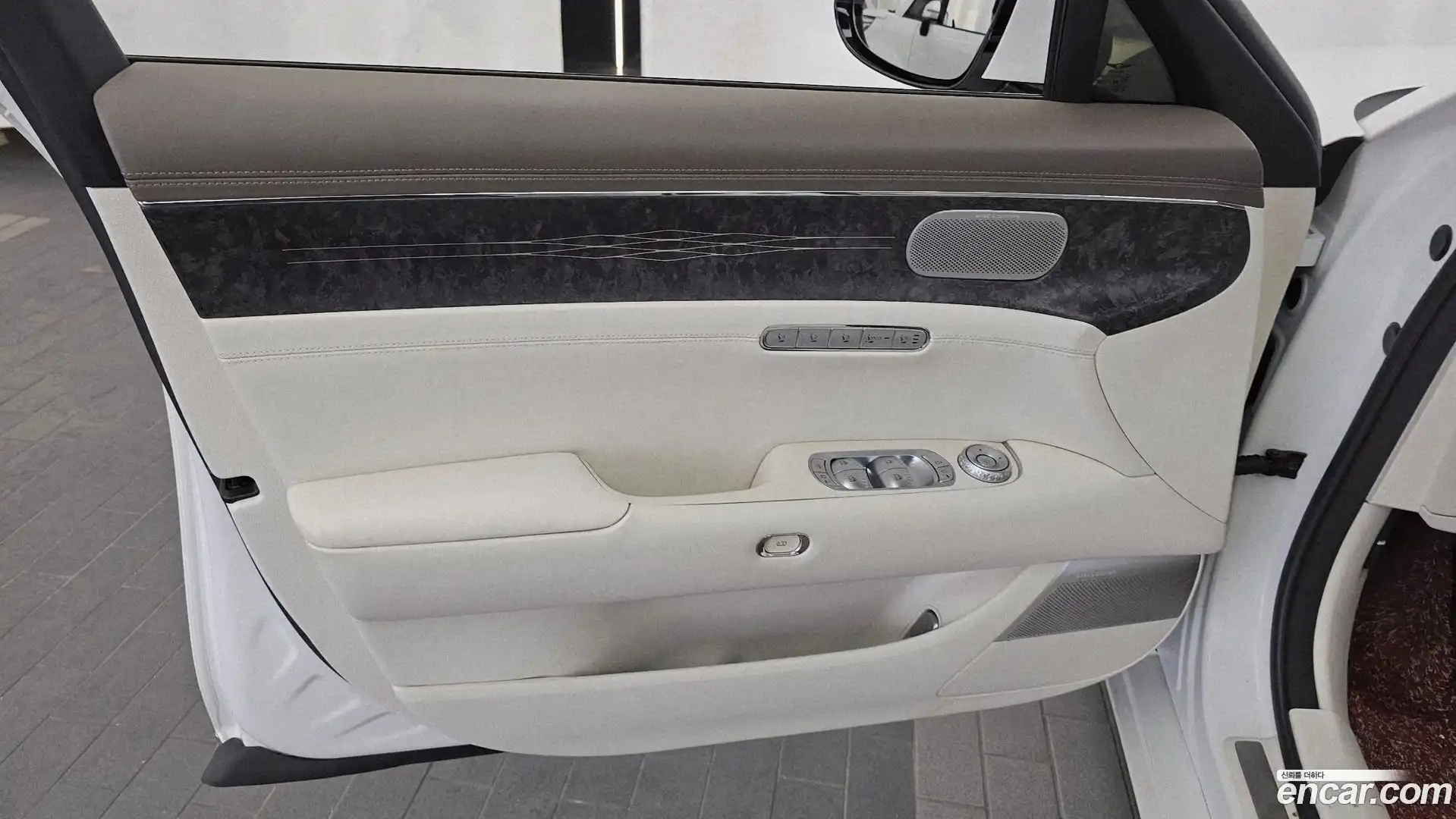G90 Genesis 2022.6-INNER-034