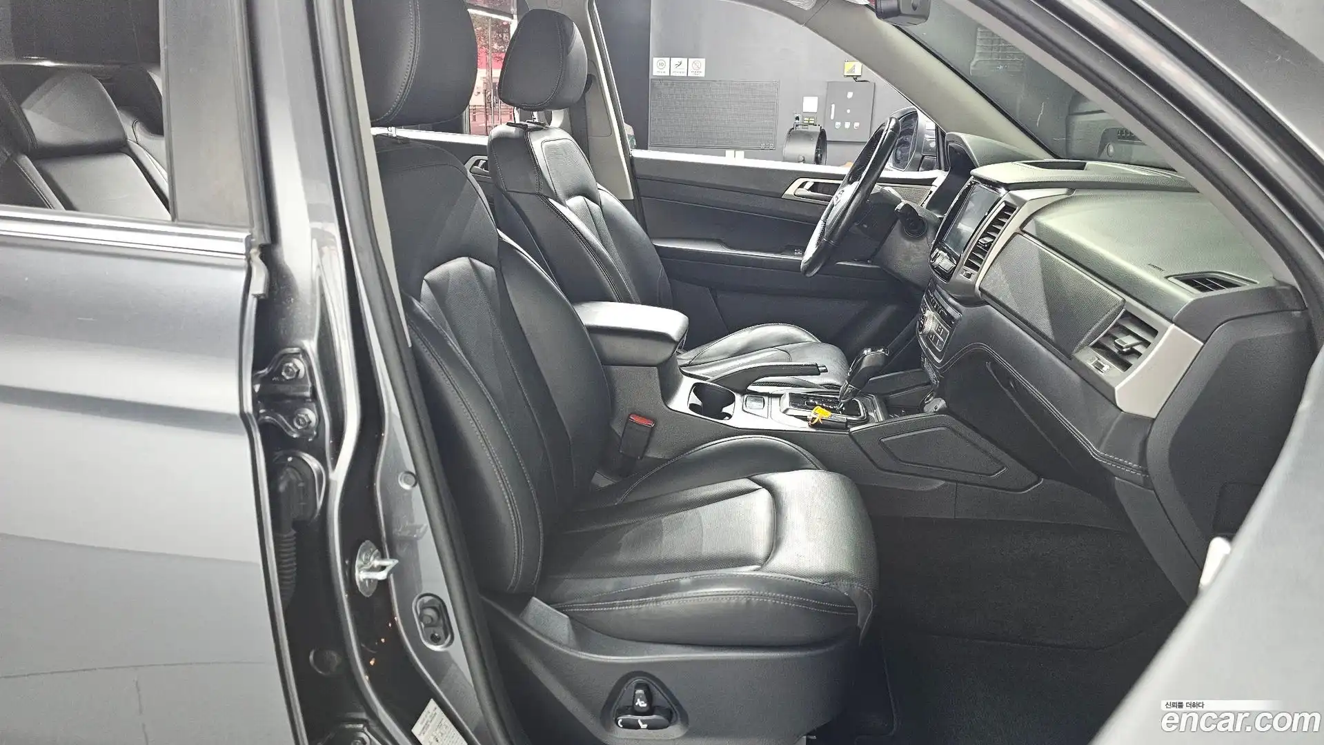 Rexton KG Mobility 2018.7-OPTION-016
