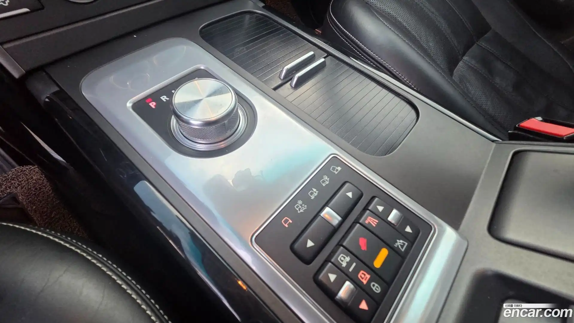 Range Rover Land Rover 2011.2-INNER-009