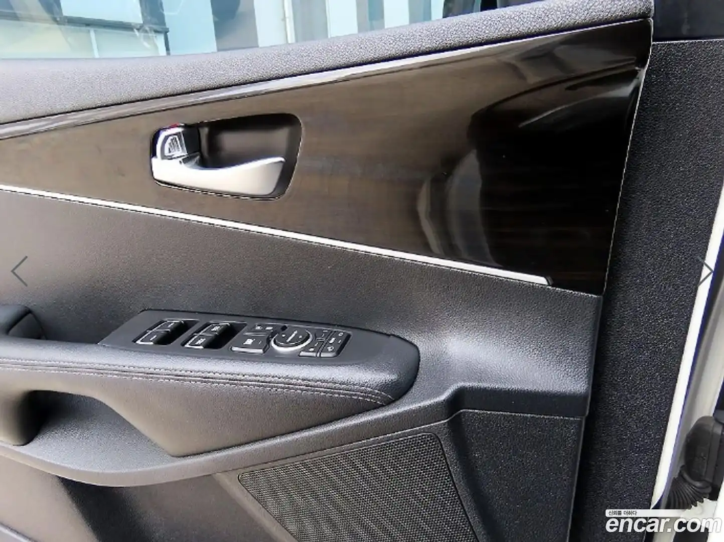 Sorento Kia 2017.8-OPTION-015