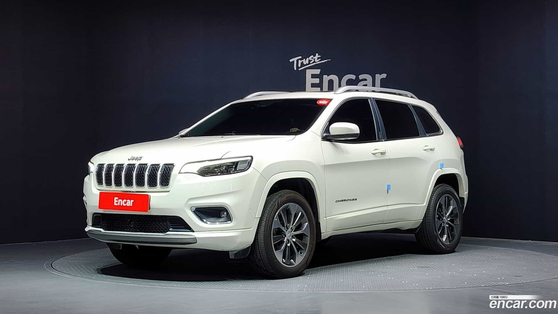 Cherokee Jeep 2019.3-OUTER-001