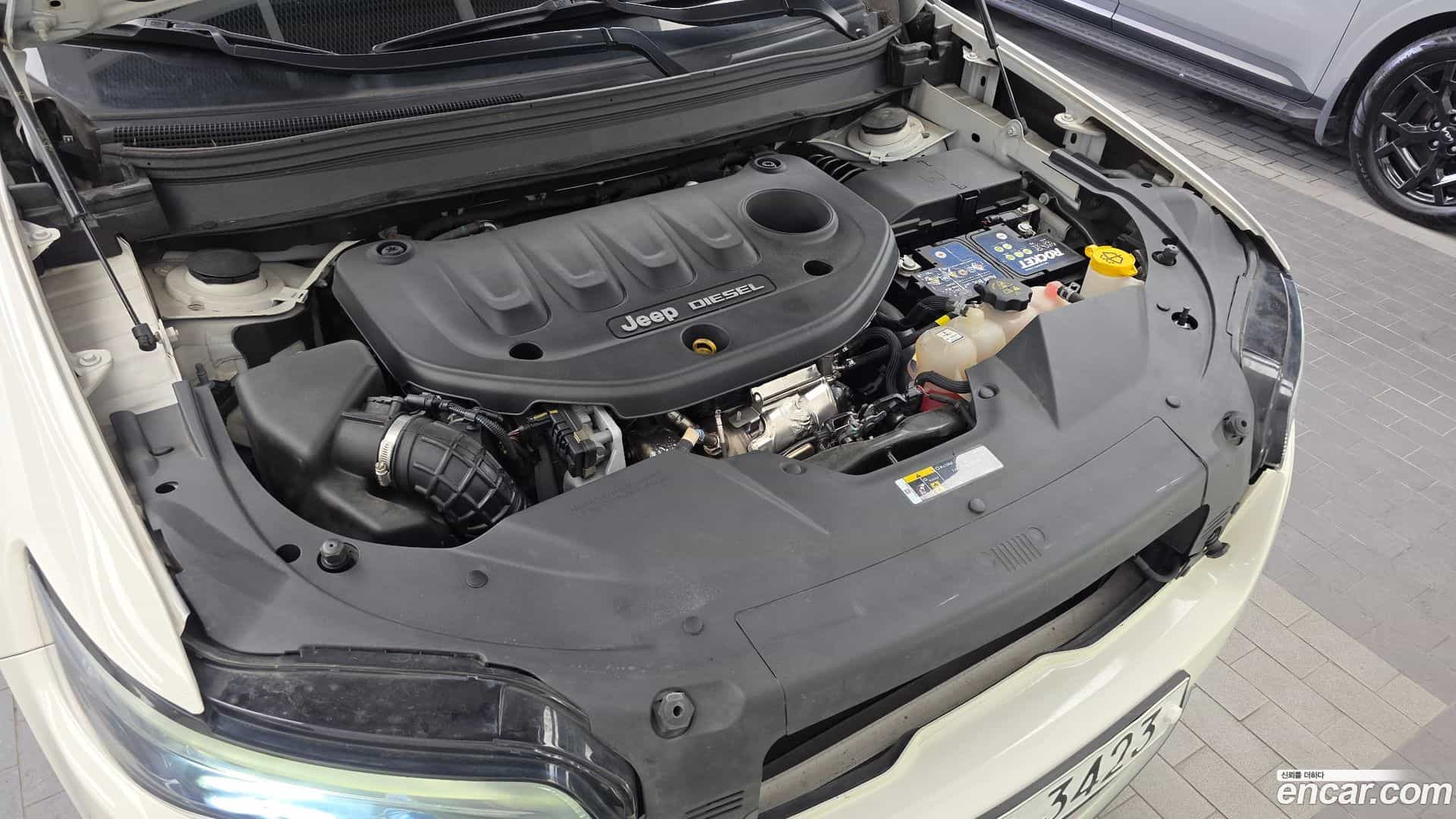 Cherokee Jeep 2019.3-OUTER-006