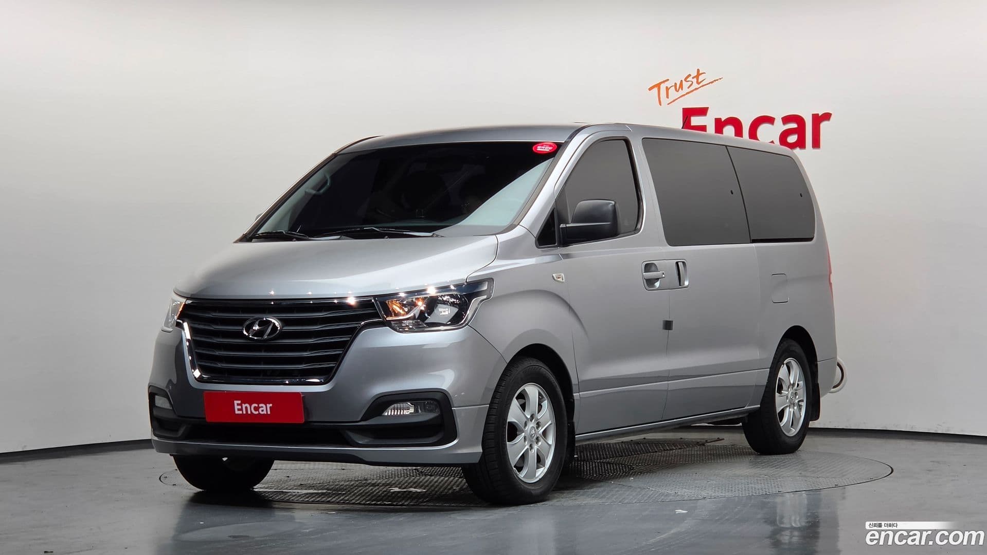 Main__Slider__Photo:Starex Hyundai 2018.9-0