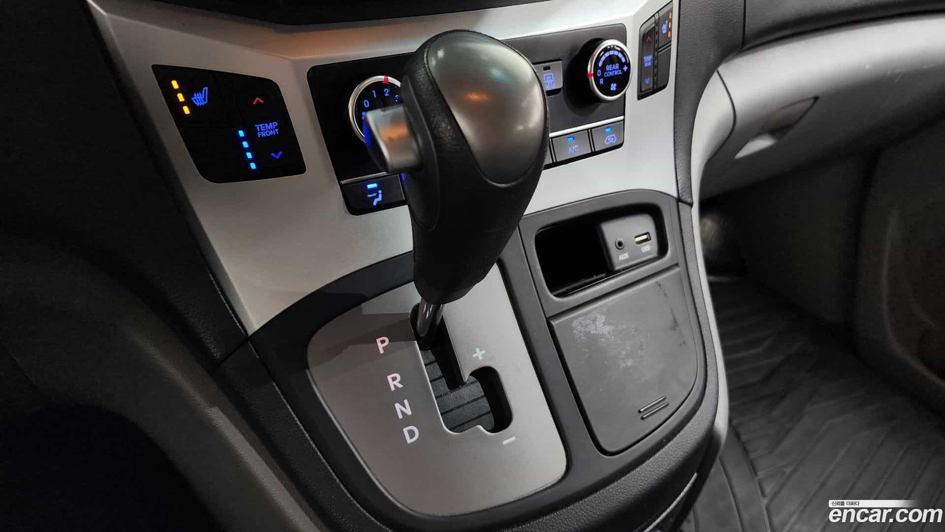 Starex Hyundai 2018.9-INNER-009