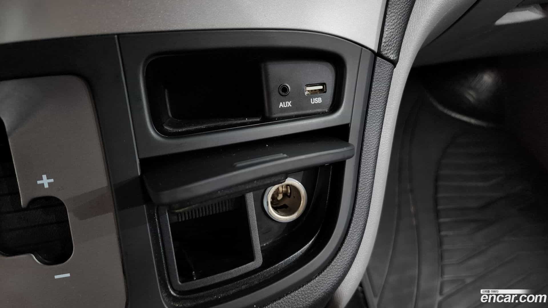 Starex Hyundai 2018.9-OPTION-016