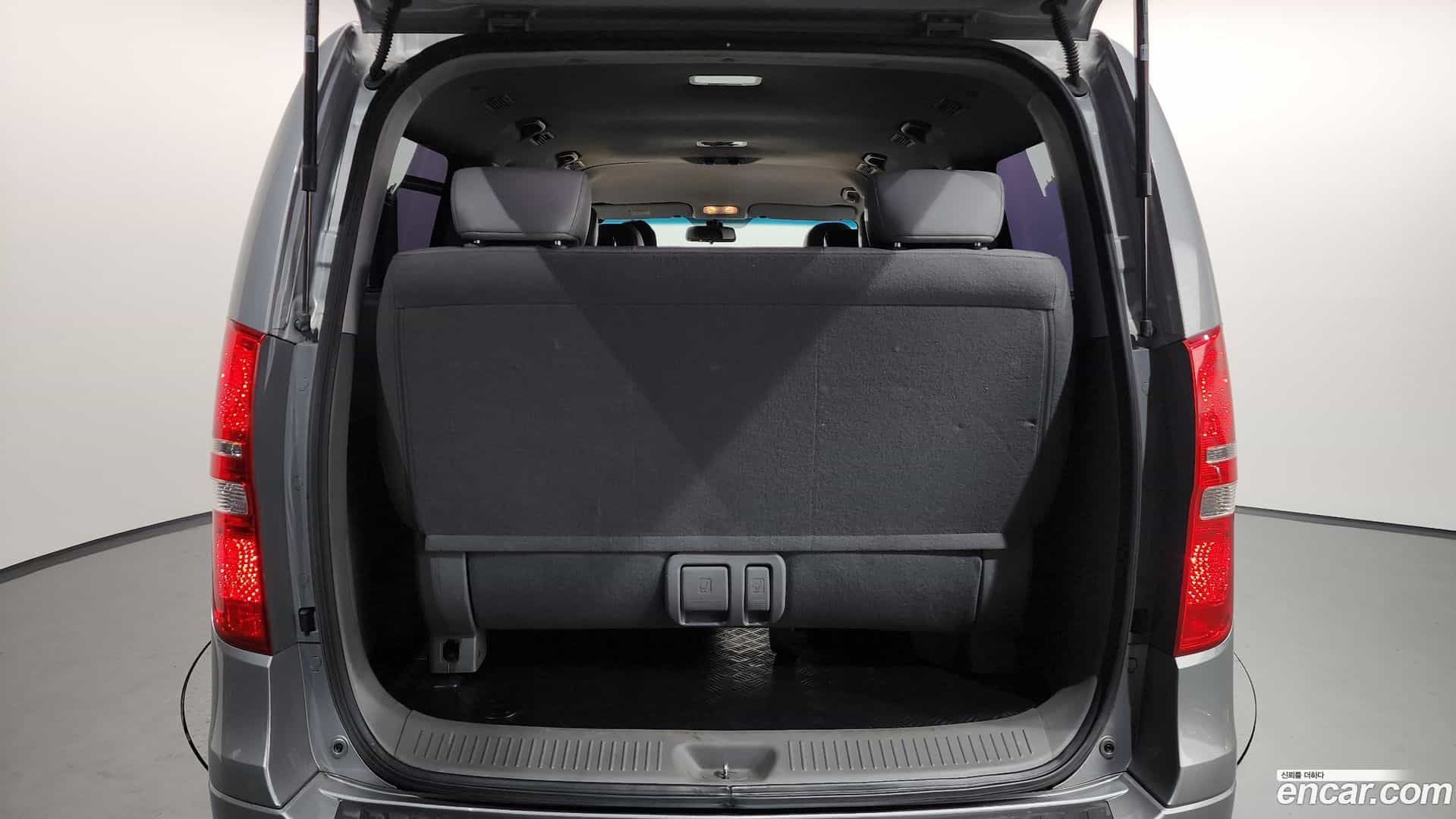 Starex Hyundai 2018.9-OPTION-022