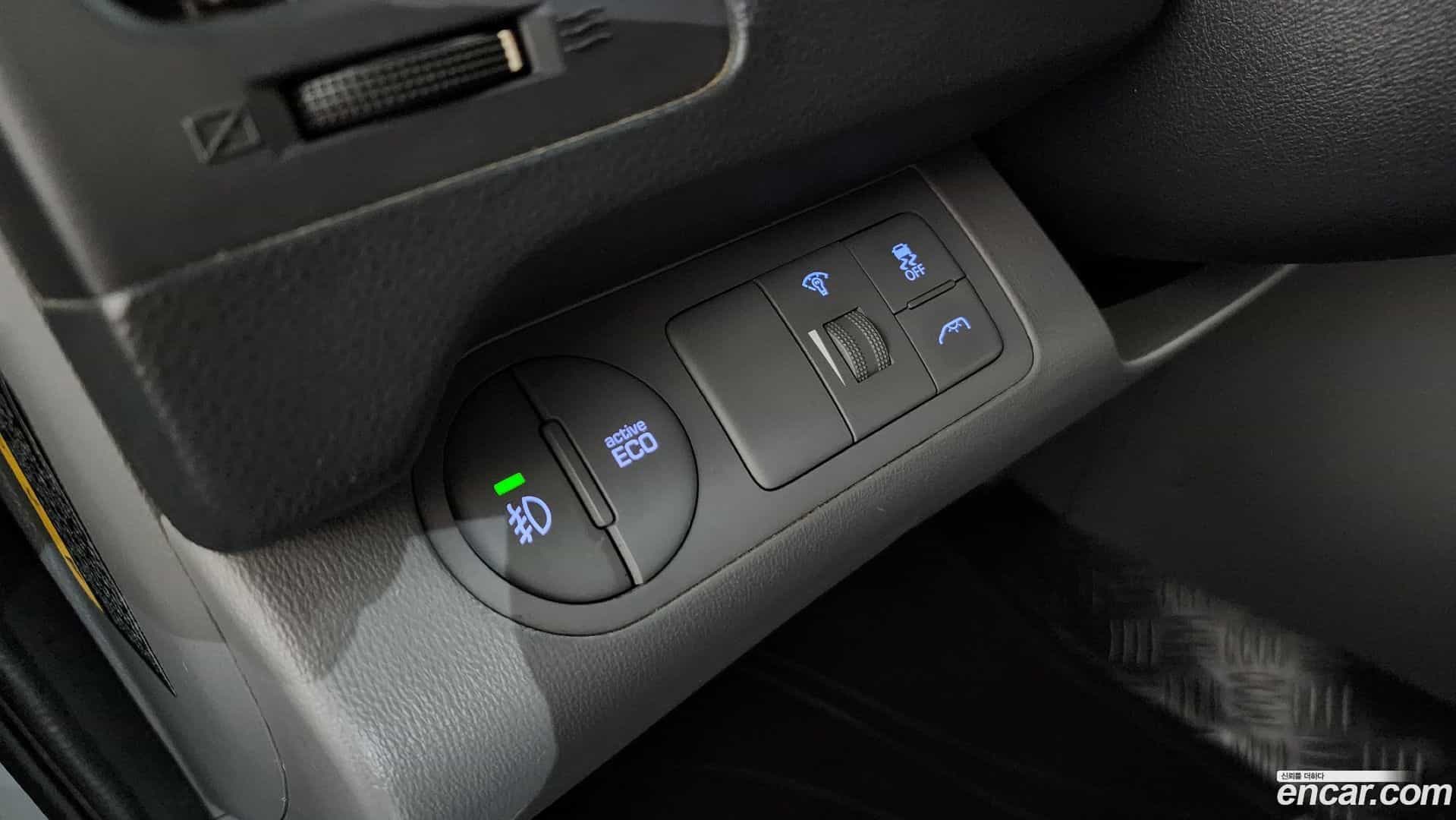 Starex Hyundai 2018.9-OPTION-040