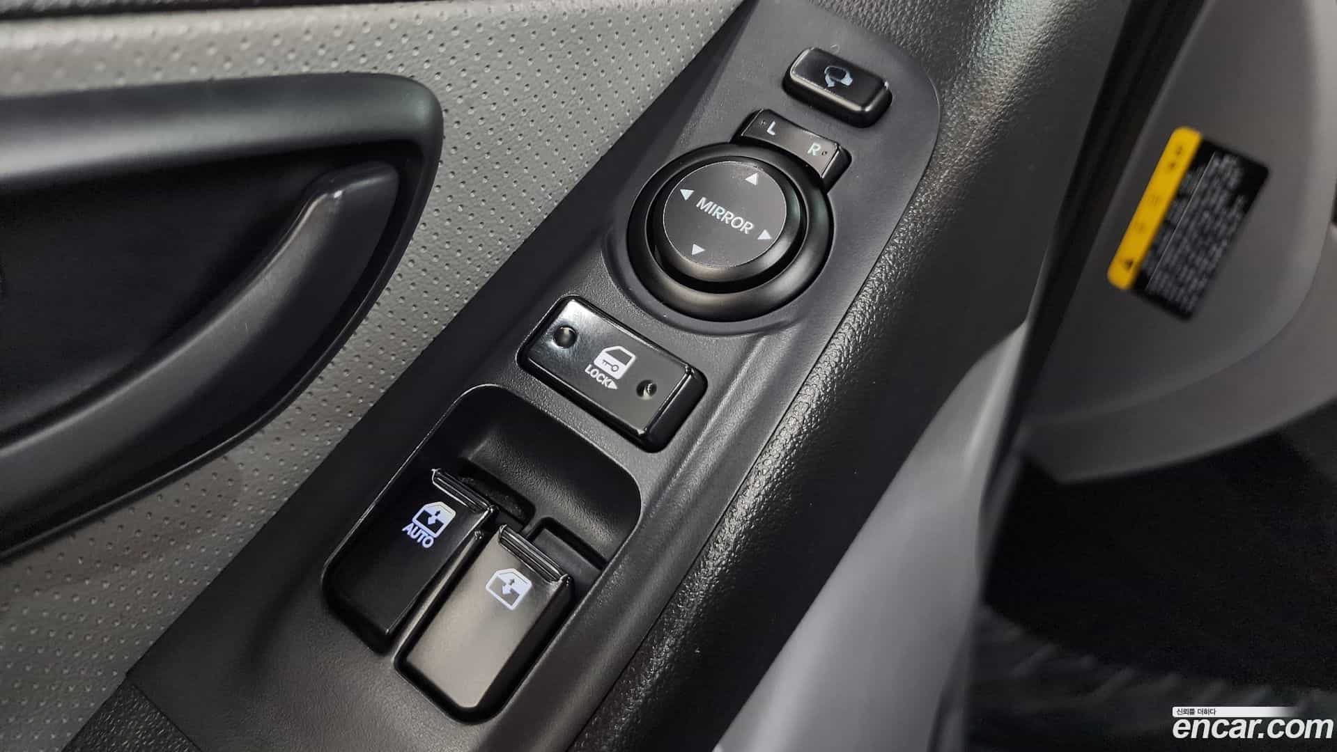Starex Hyundai 2018.9-OPTION-043