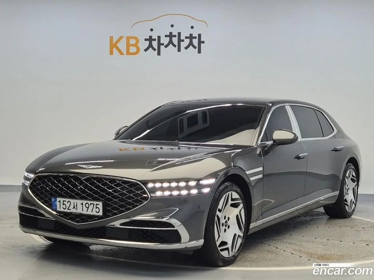 Main__Slider__Photo:G90 Genesis 2022.6-0