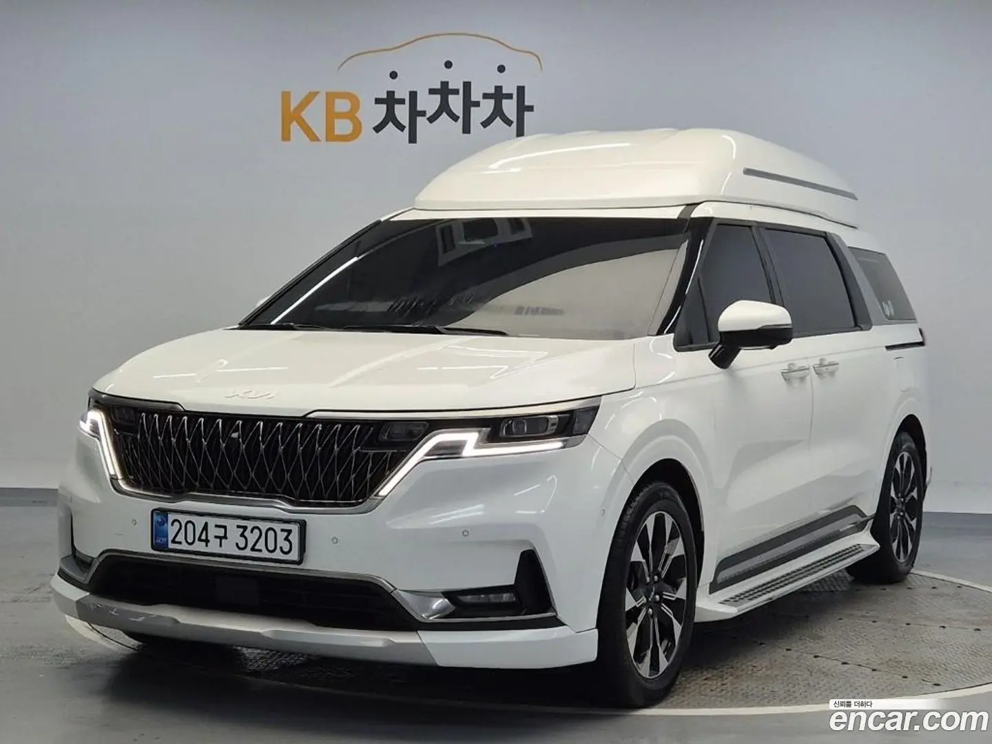 Main__Slider__Photo:Canival Kia 2022.7-0