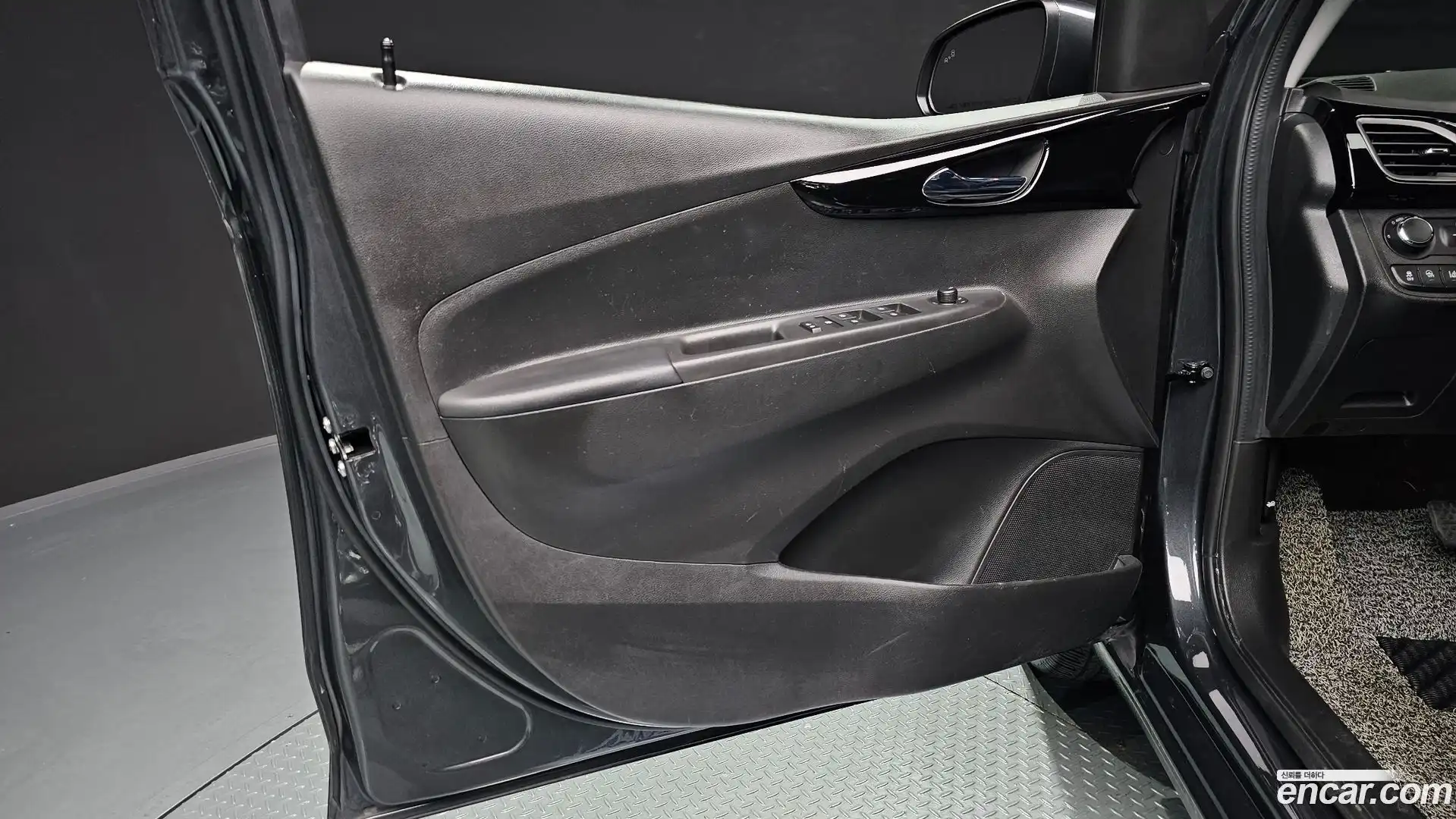 Spark Chevrolet 2022.4-INNER-034