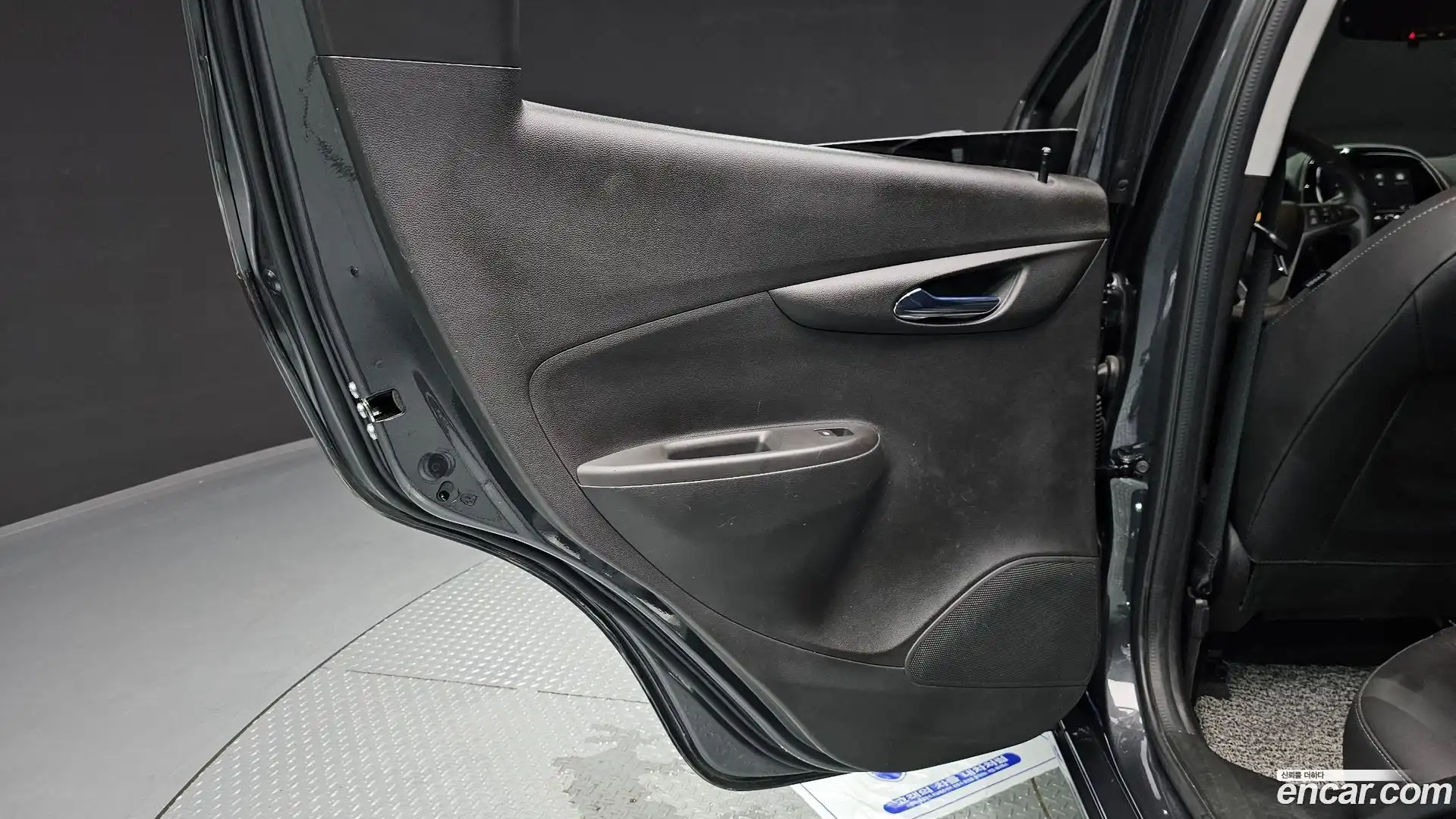 Spark Chevrolet 2022.4-INNER-035