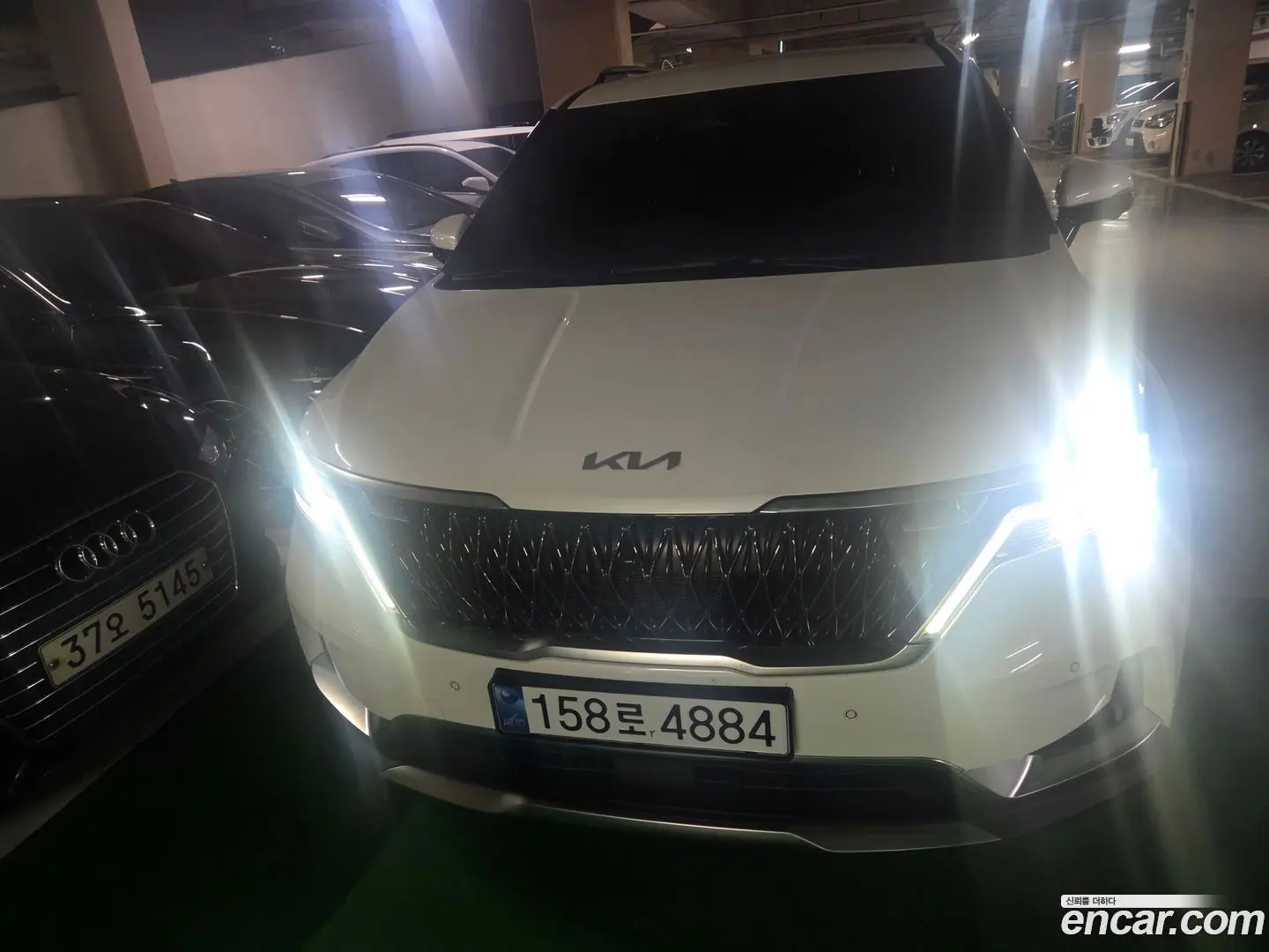 Main__Slider__Photo:Canival Kia 2021.5-0