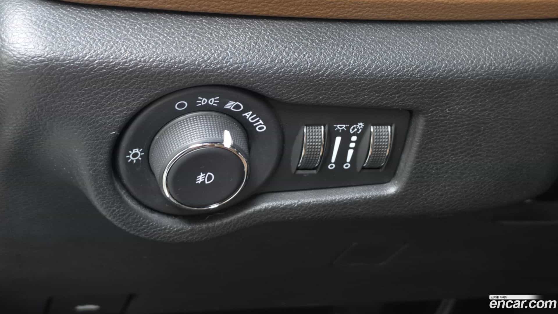 Pacifica Chrysler 2020.11-OPTION-040