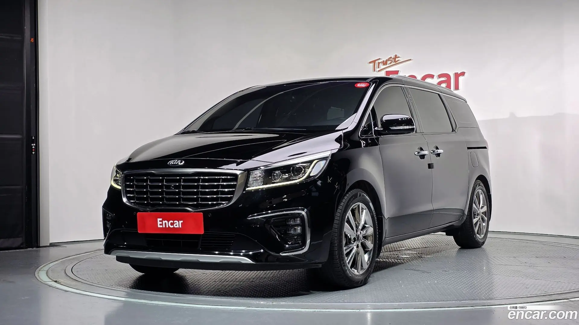 Main__Slider__Photo:Canival Kia 2018.7-0