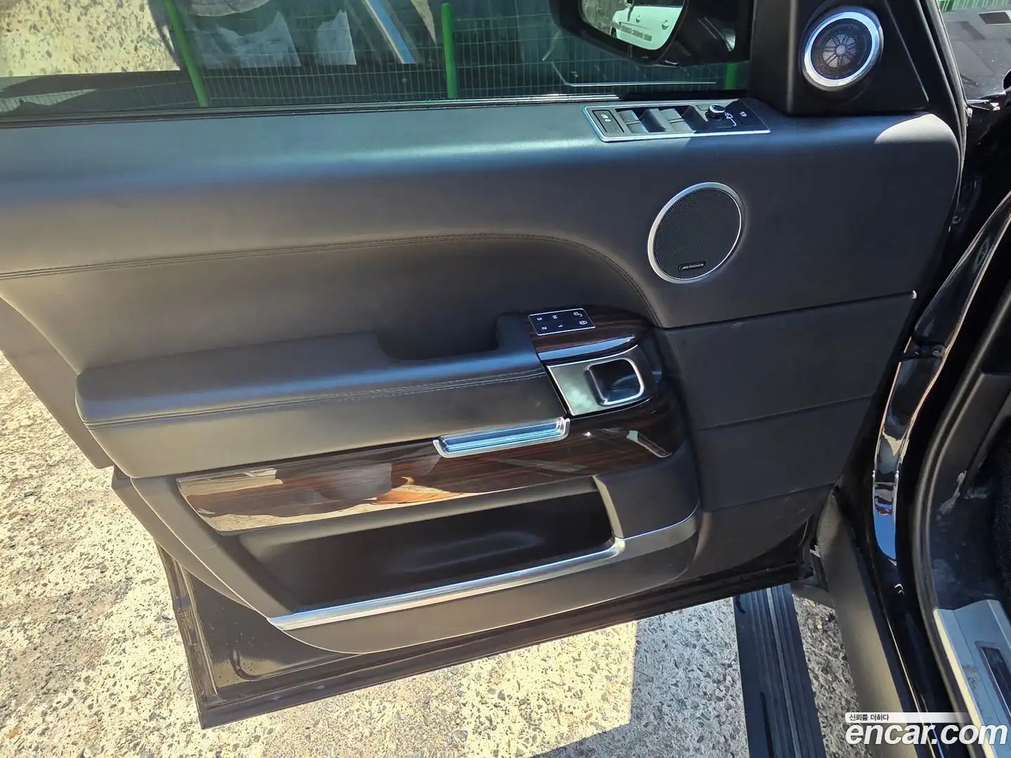 Range Rover Land Rover 2016.11-INNER-009