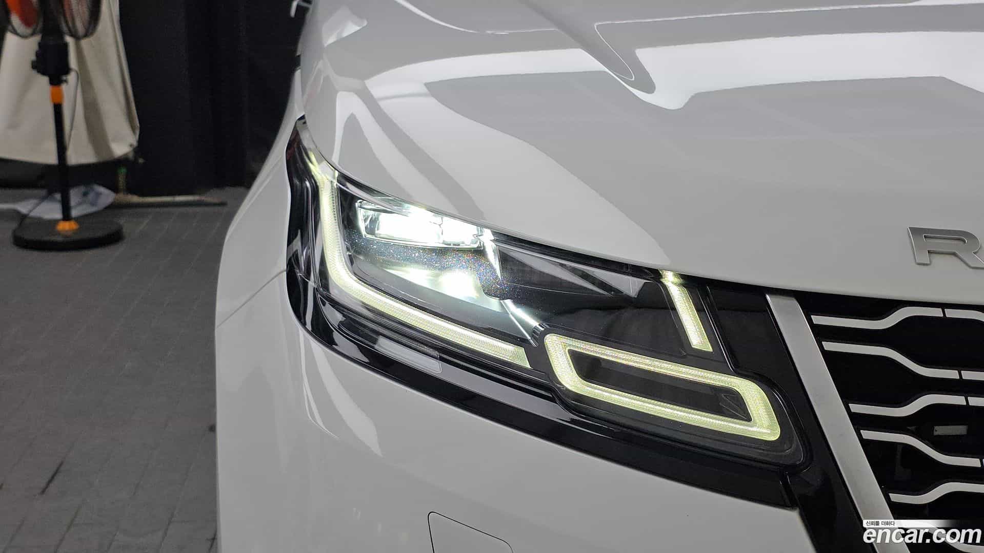 Range Rover Velar Land Rover 2019.11-OUTER-032