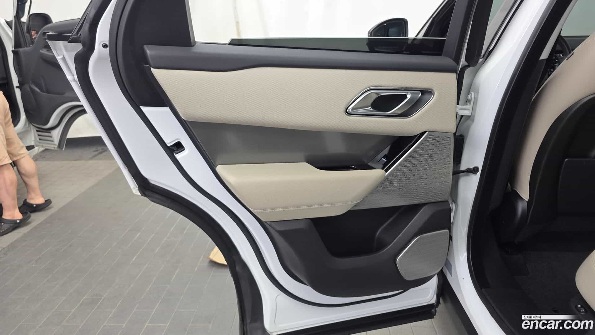 Range Rover Velar Land Rover 2019.11-INNER-035