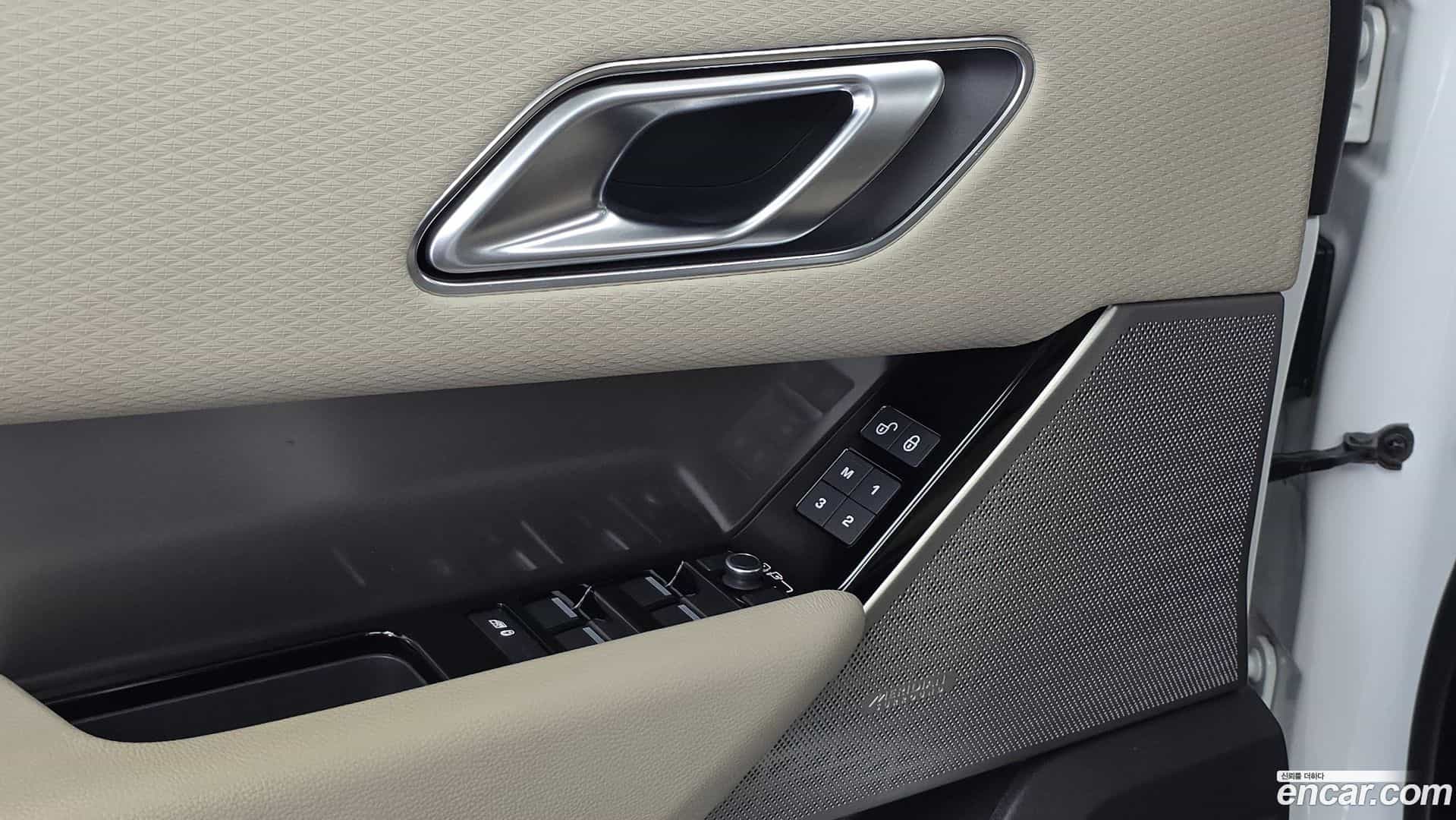 Range Rover Velar Land Rover 2019.11-OPTION-043