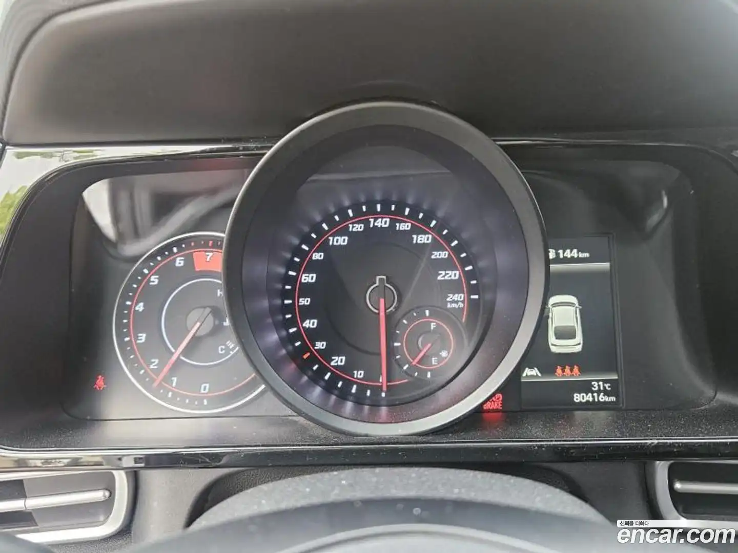 AVANTE Hyundai 2022.3-OPTION-016