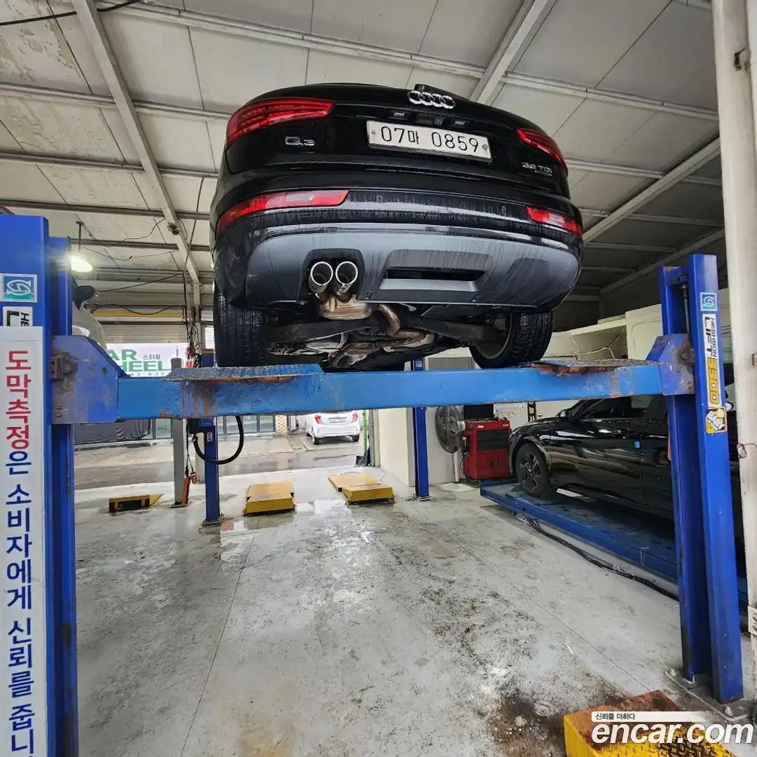 Q3 Audi 2015.9-OUTER-002