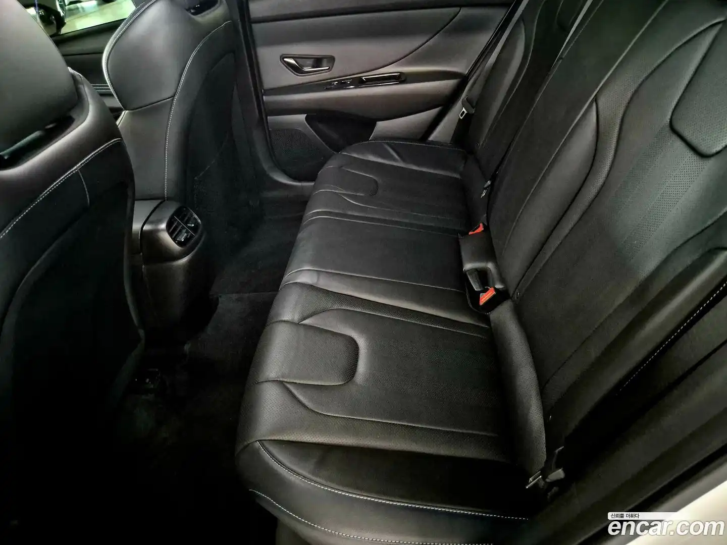 AVANTE Hyundai 2021.11-OPTION-016