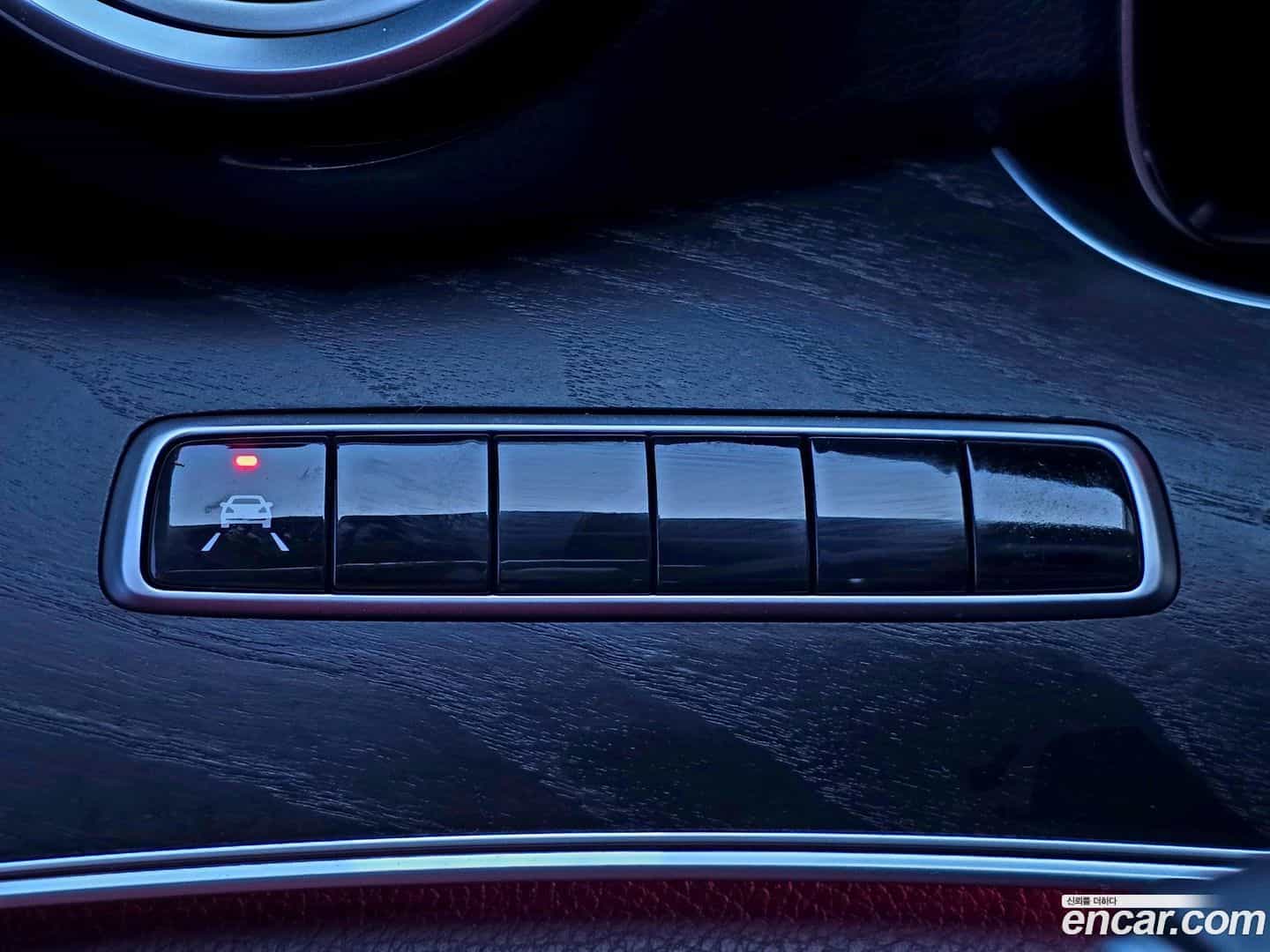 E-Class Mercedes-Benz 2018.6-OPTION-015