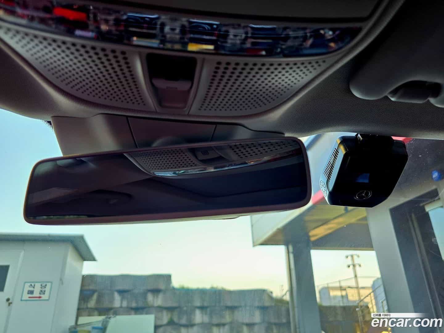 E-Class Mercedes-Benz 2018.6-OPTION-020