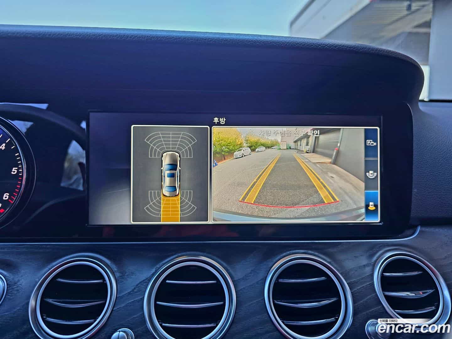 E-Class Mercedes-Benz 2018.6-OPTION-022