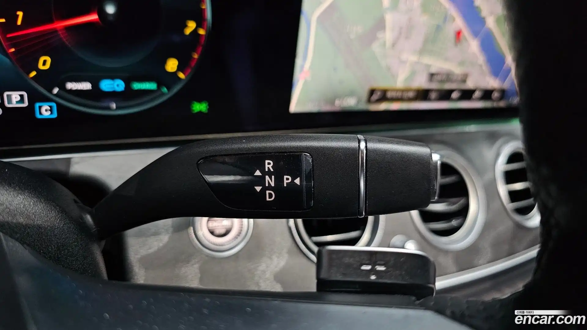 E-Class Mercedes-Benz 2022.5-INNER-009
