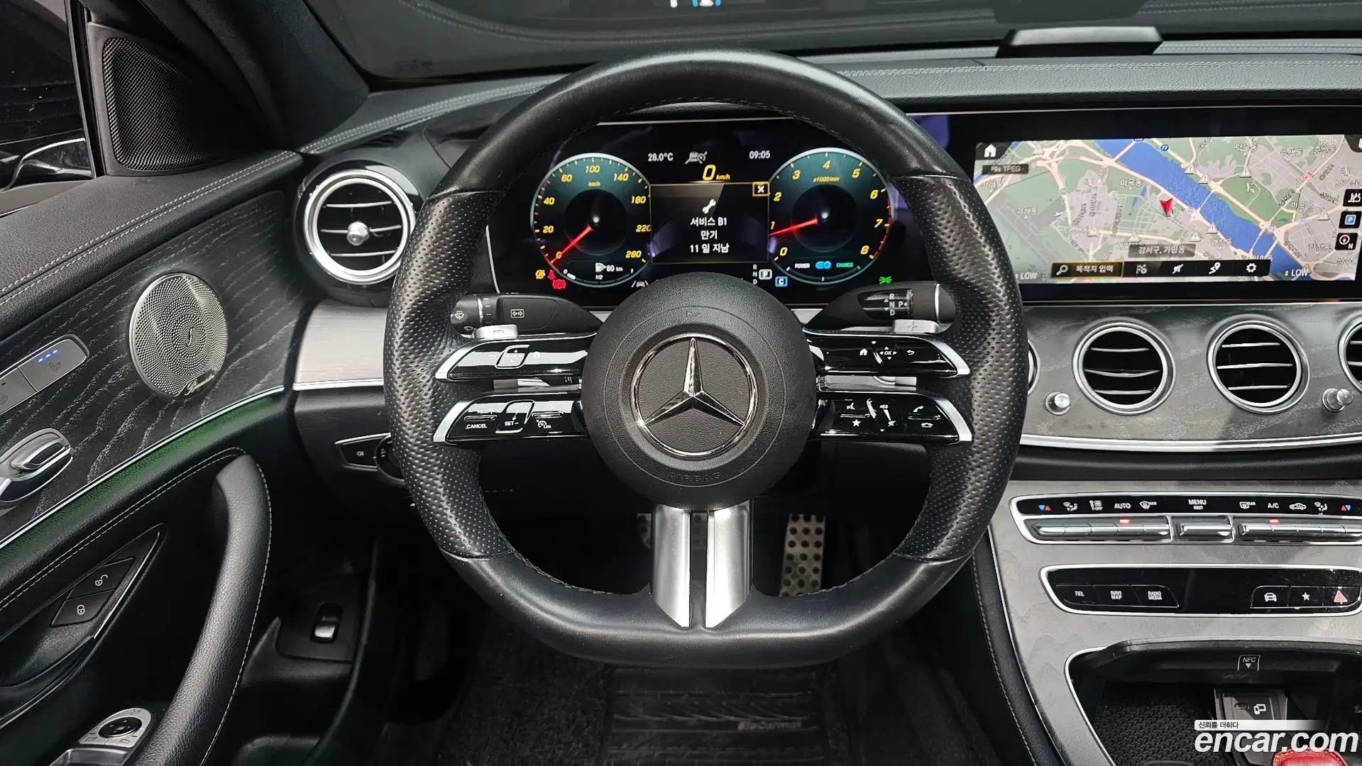 E-Class Mercedes-Benz 2022.5-OPTION-017
