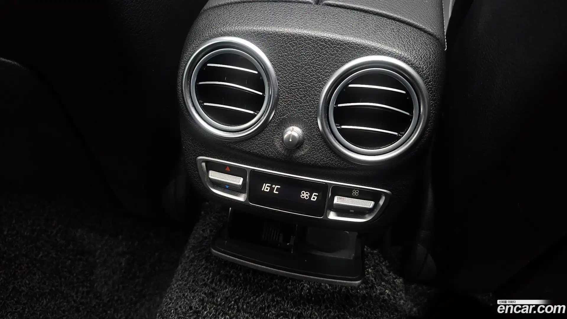 E-Class Mercedes-Benz 2022.5-OPTION-045