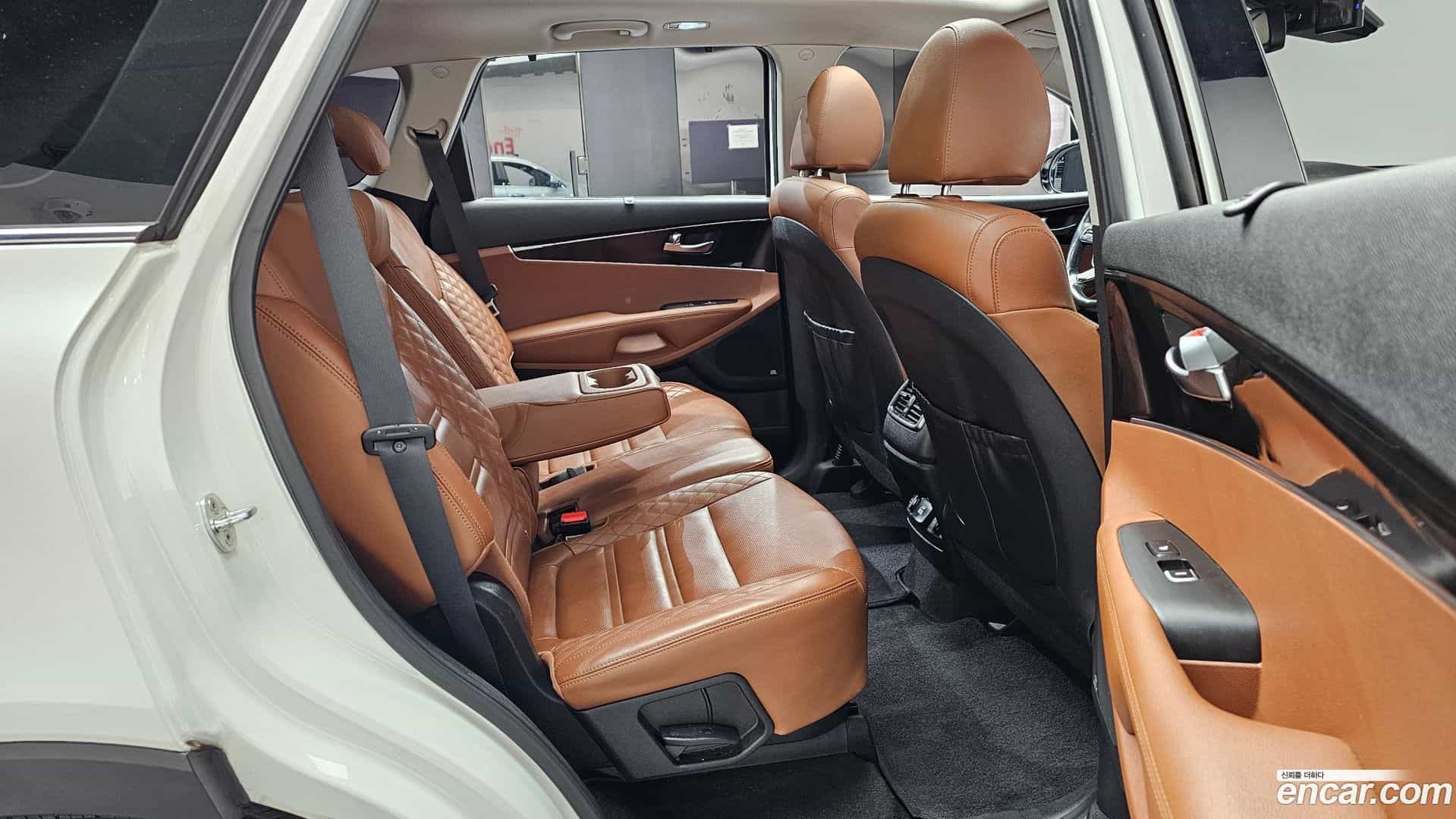 Sorento Kia 2019.4-OPTION-015