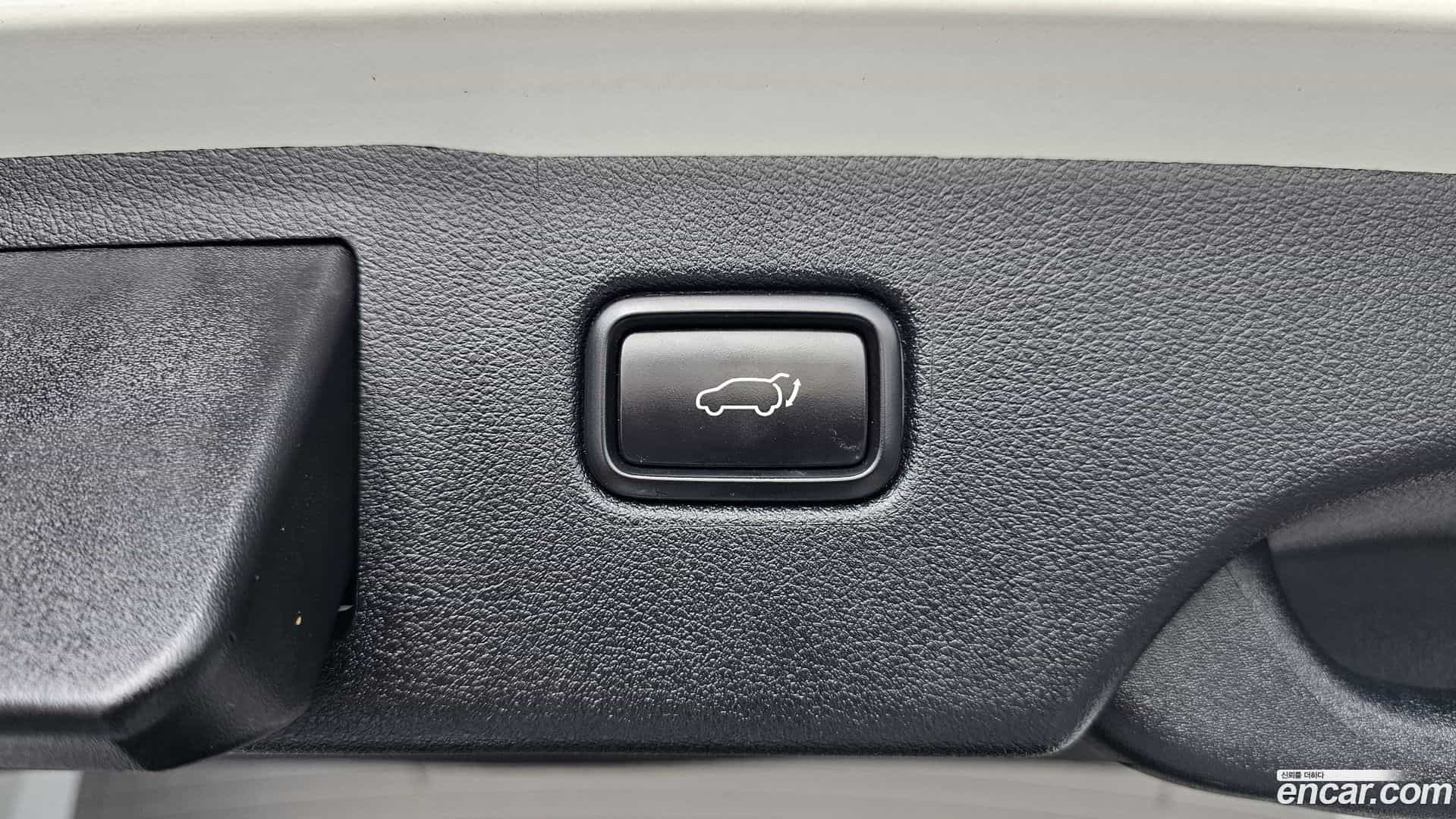 Sorento Kia 2019.4-OPTION-024