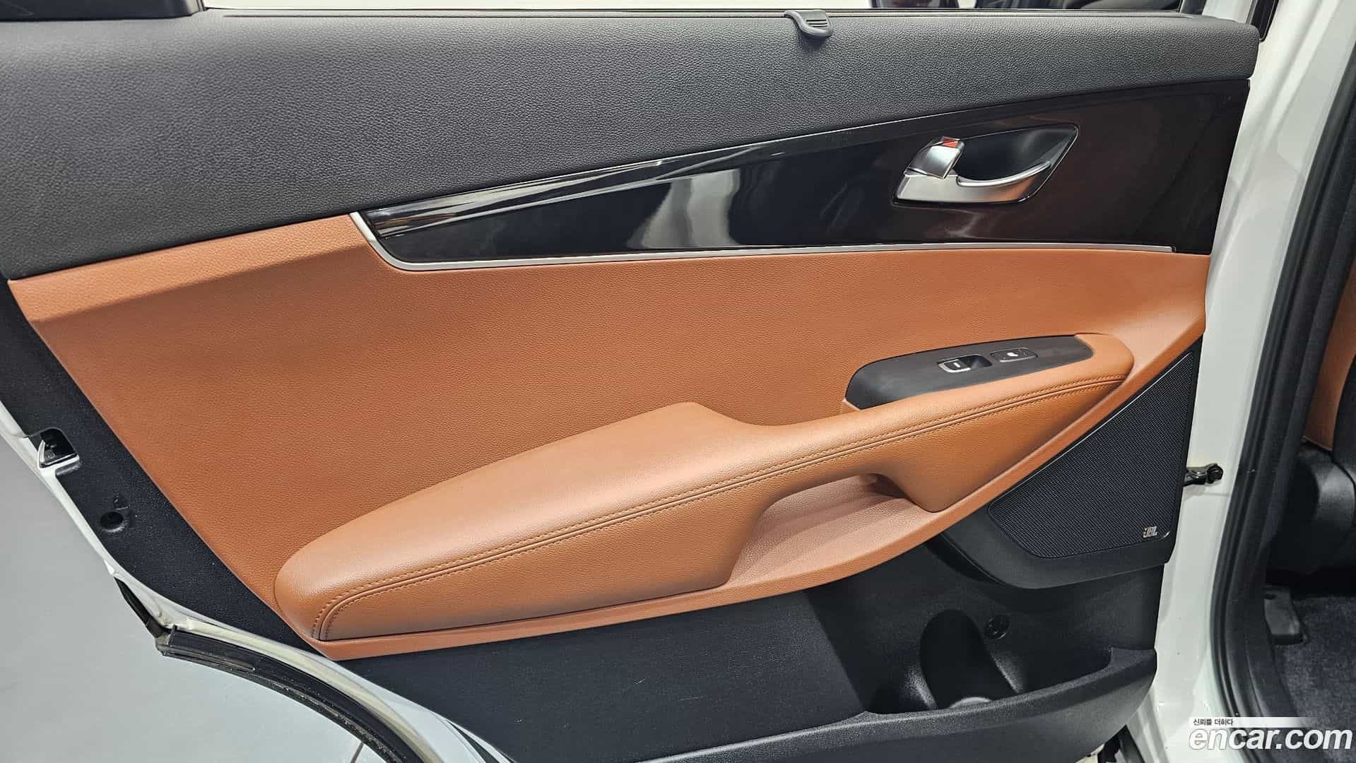 Sorento Kia 2019.4-INNER-035
