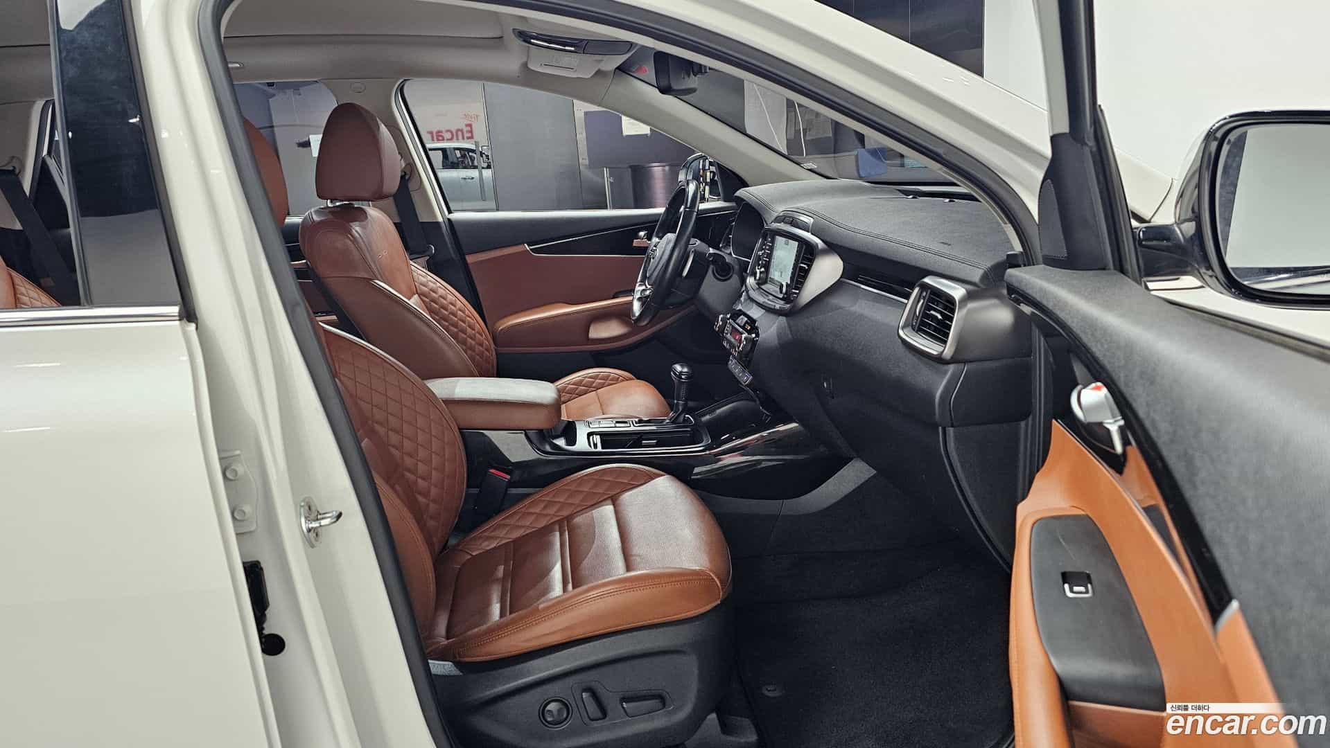 Sorento Kia 2019.4-INNER-036