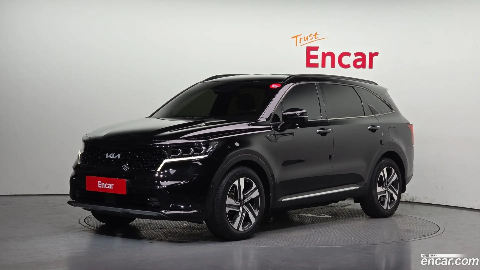 Main__Slider__Photo:Sorento Kia 2021.9-0