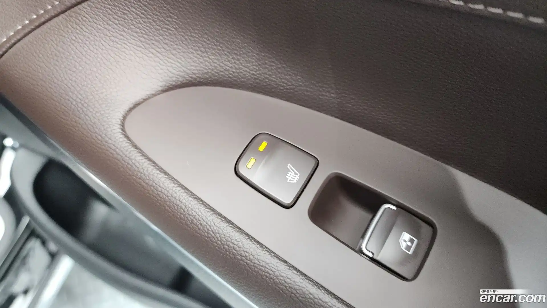Grandeur Hyundai 2020.1-OPTION-042
