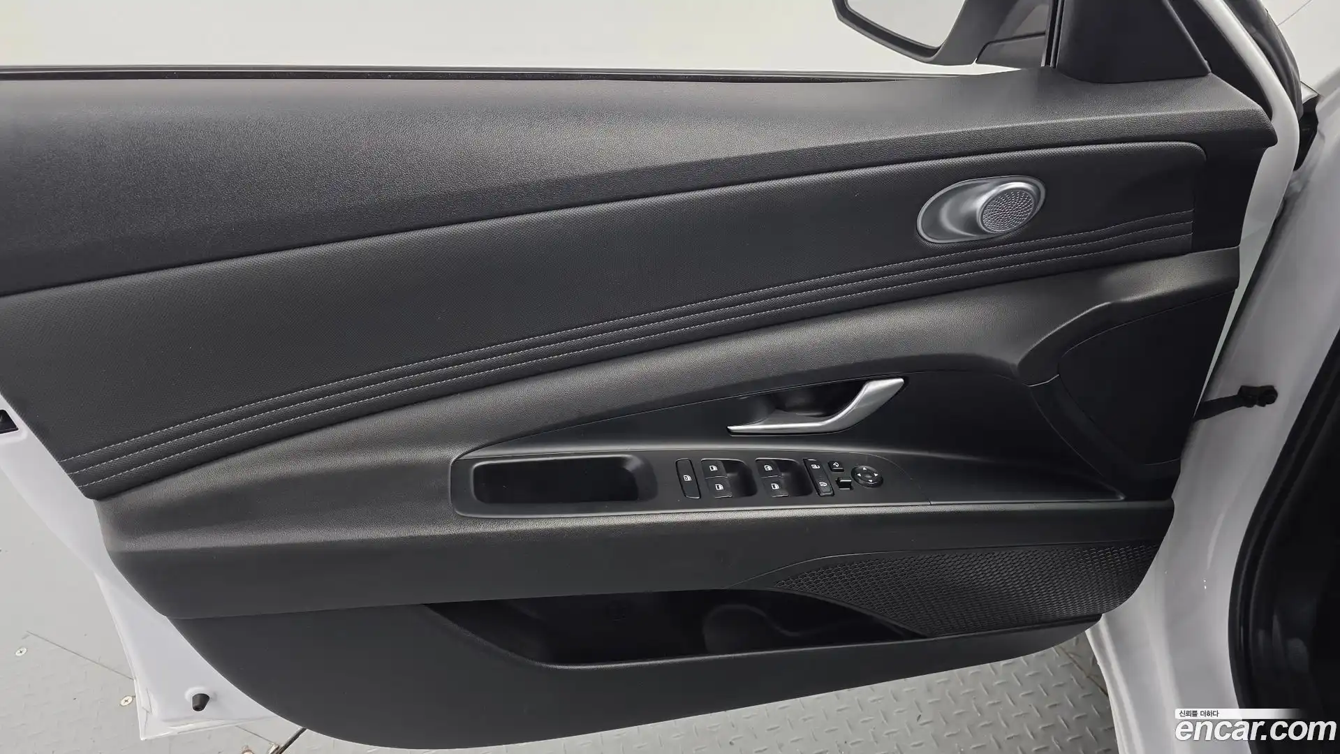 AVANTE Hyundai 2022.4-INNER-034